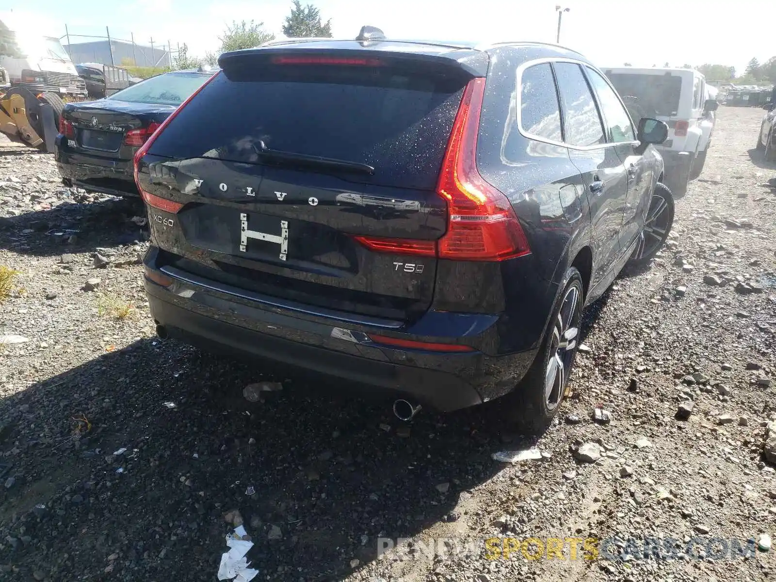 4 Photograph of a damaged car LYV102RK6KB242401 VOLVO XC60 2019