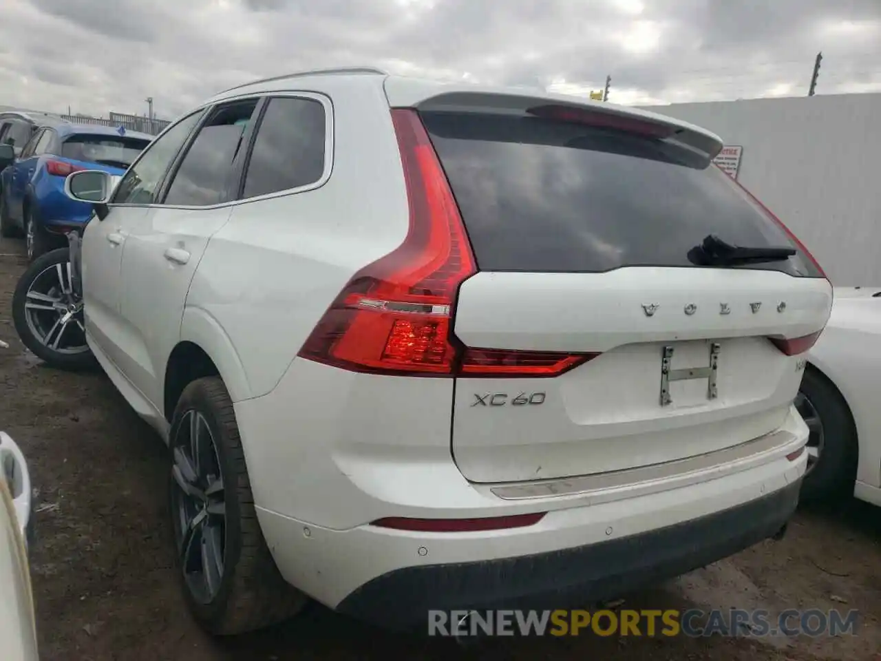 3 Фотография поврежденного автомобиля LYV102RK6KB316562 VOLVO XC60 2019