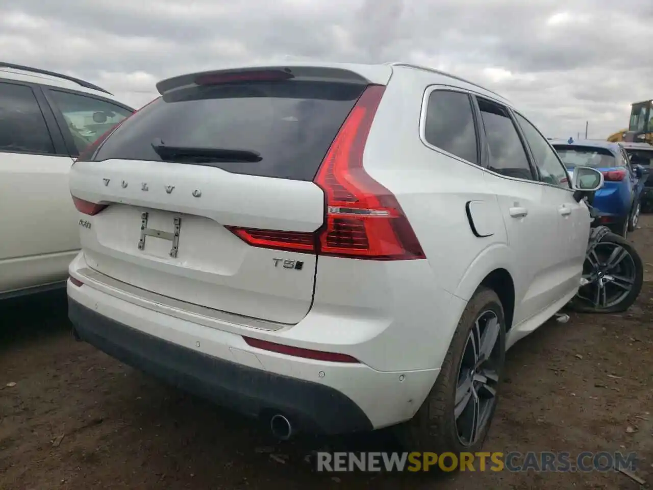 4 Photograph of a damaged car LYV102RK6KB316562 VOLVO XC60 2019