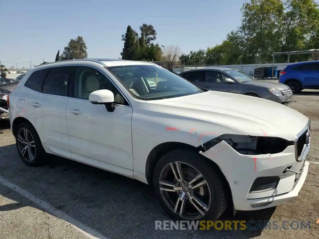 4 Photograph of a damaged car LYV102RK6KB335189 VOLVO XC60 2019