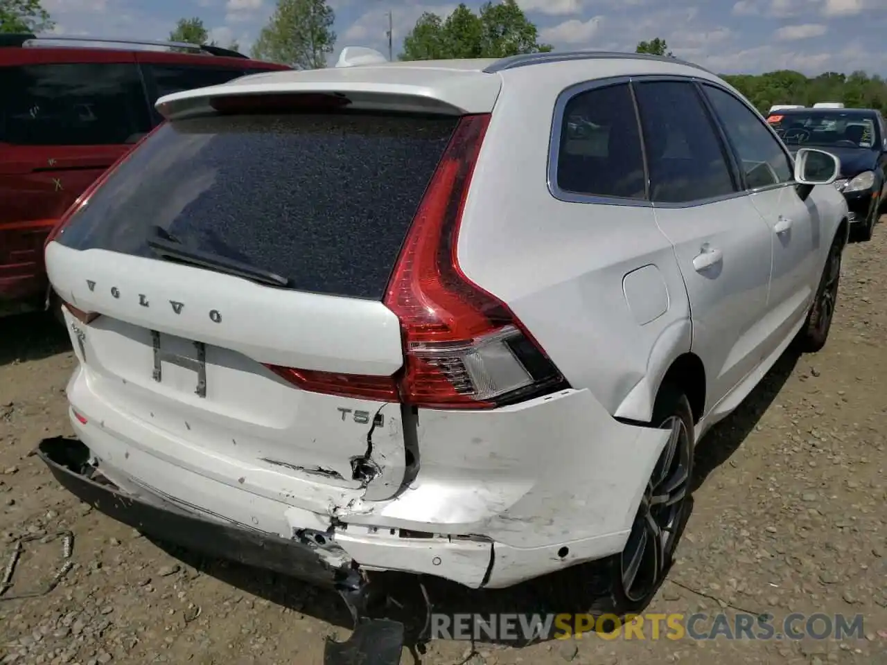 4 Photograph of a damaged car LYV102RK7KB178644 VOLVO XC60 2019