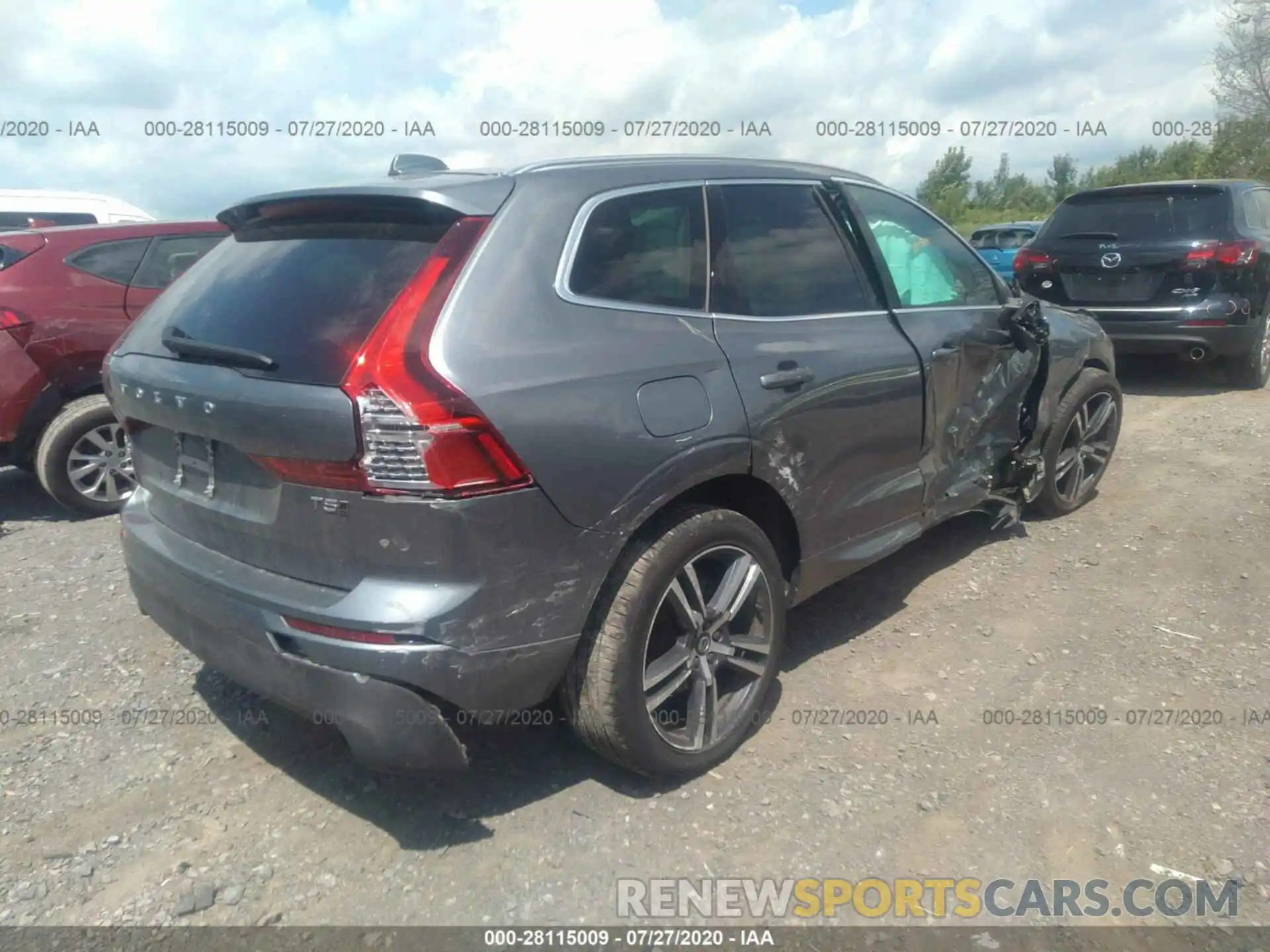 4 Фотография поврежденного автомобиля LYV102RK7KB219418 VOLVO XC60 2019