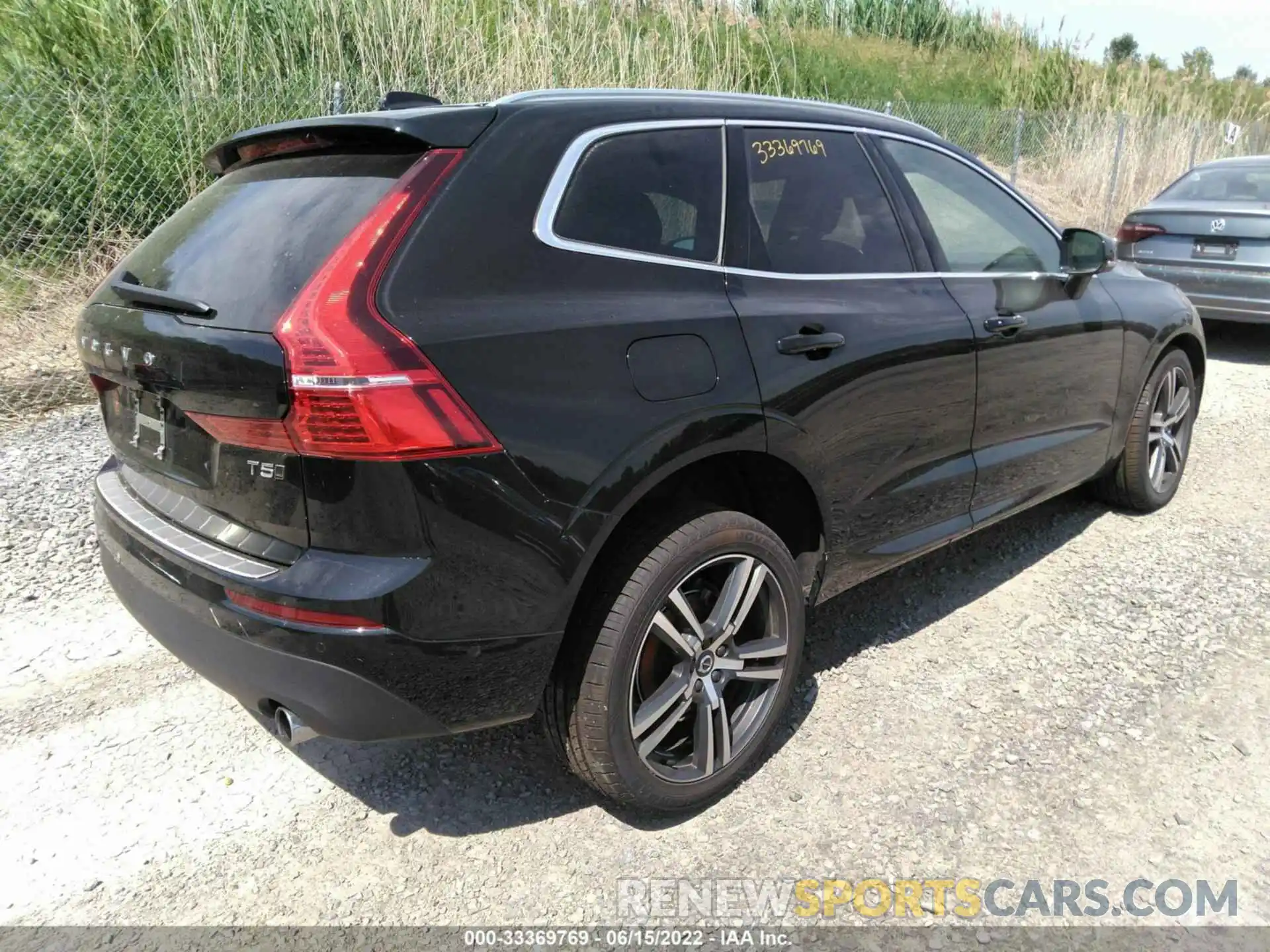 4 Photograph of a damaged car LYV102RK7KB284060 VOLVO XC60 2019