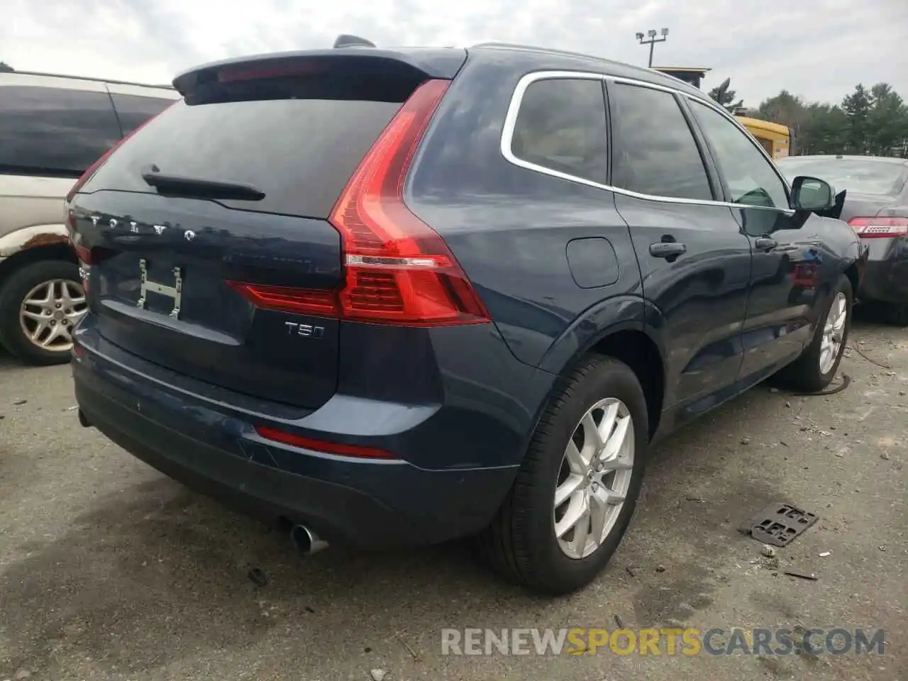 4 Photograph of a damaged car LYV102RK7KB353877 VOLVO XC60 2019