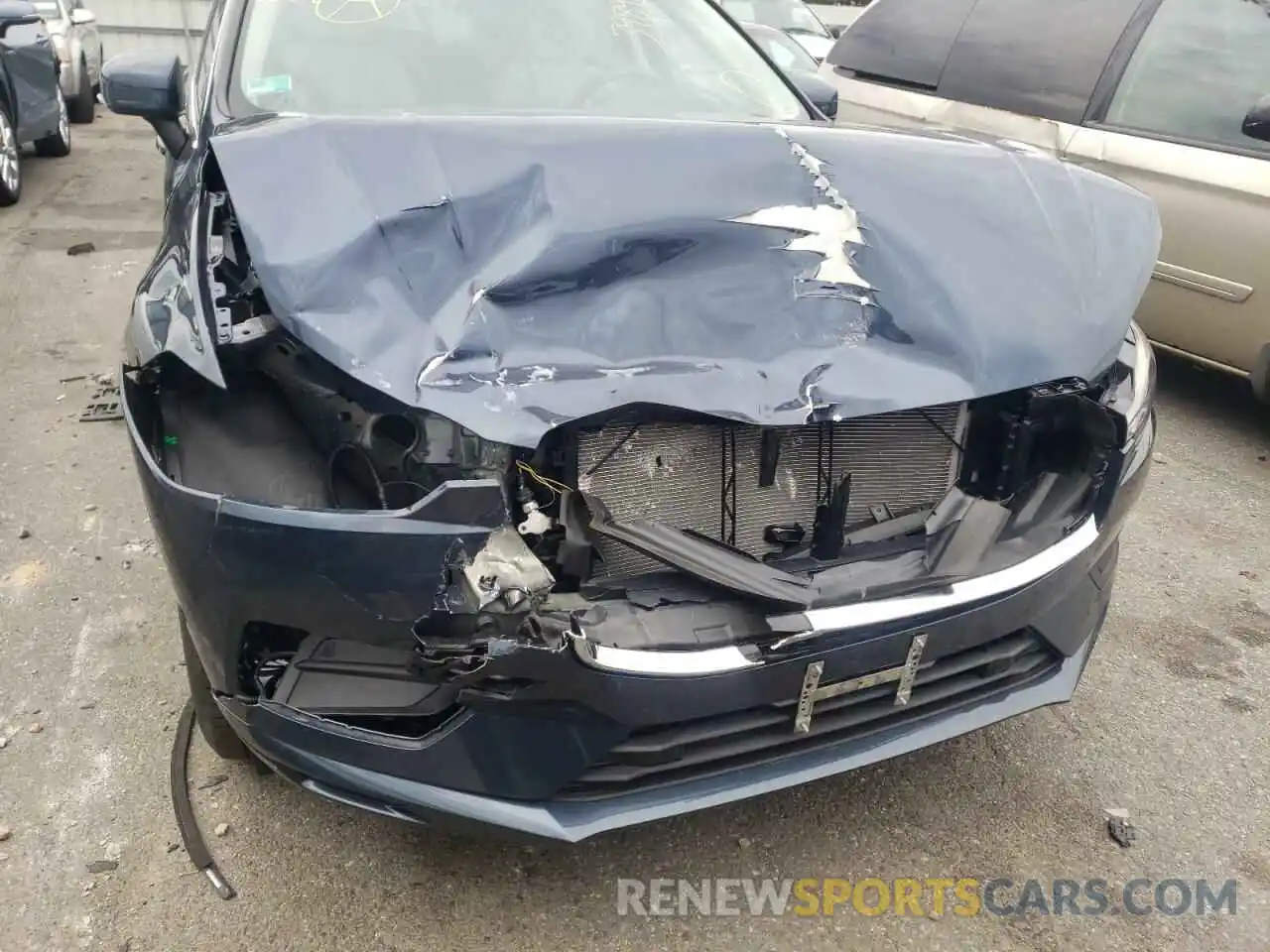 9 Photograph of a damaged car LYV102RK7KB353877 VOLVO XC60 2019