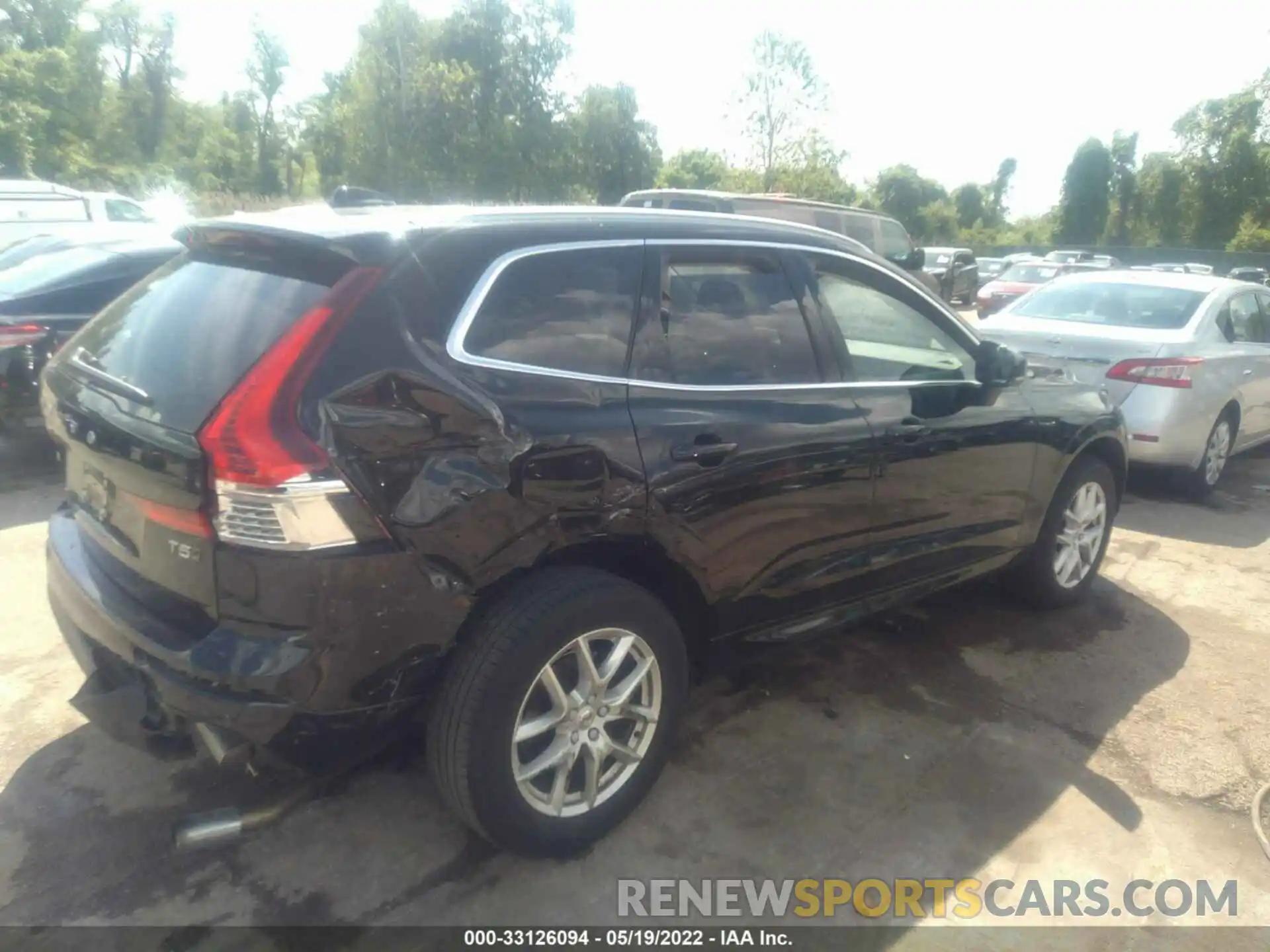 4 Photograph of a damaged car LYV102RK7KB358142 VOLVO XC60 2019