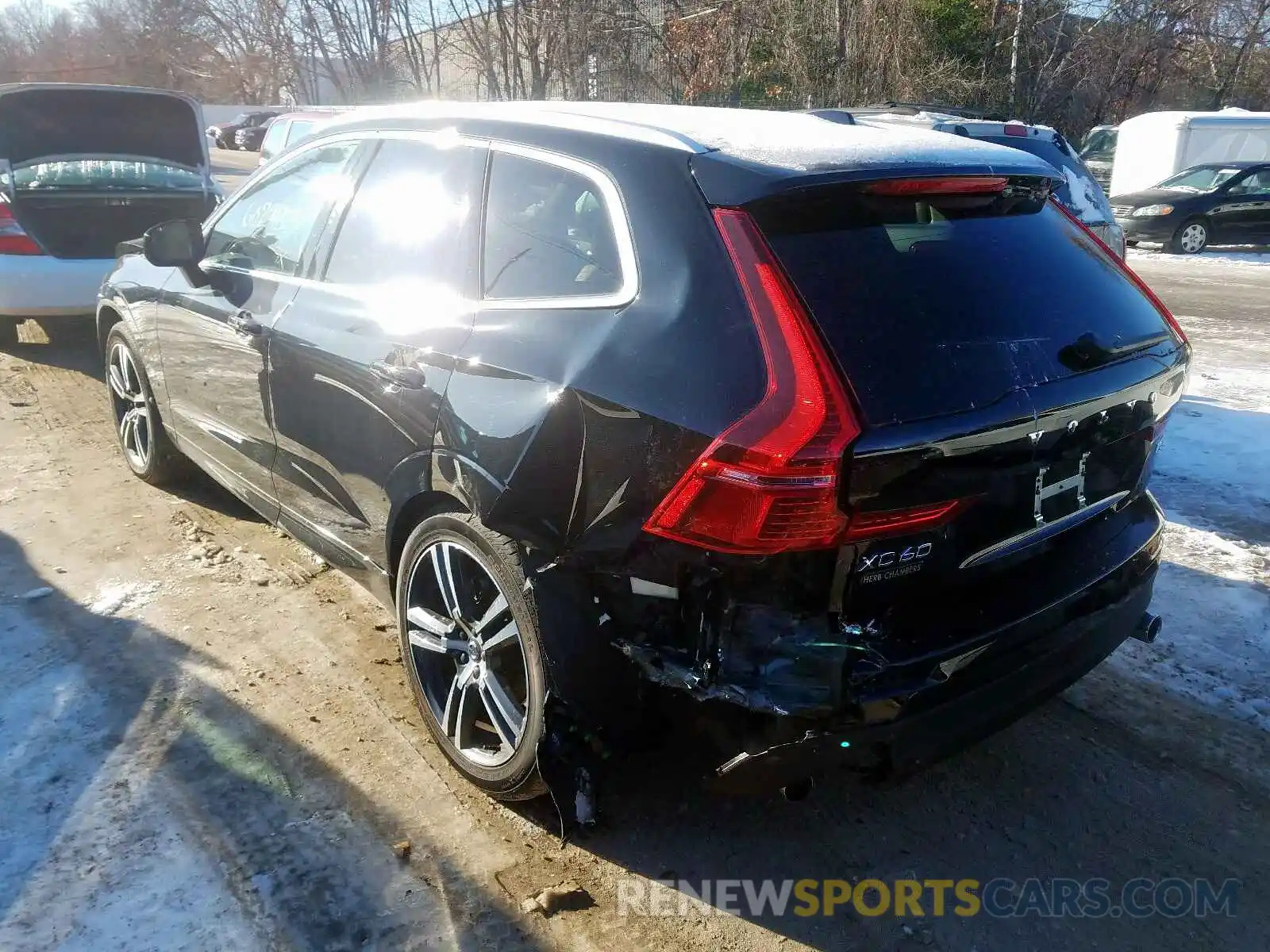 3 Photograph of a damaged car LYV102RK8KB331662 VOLVO XC60 2019