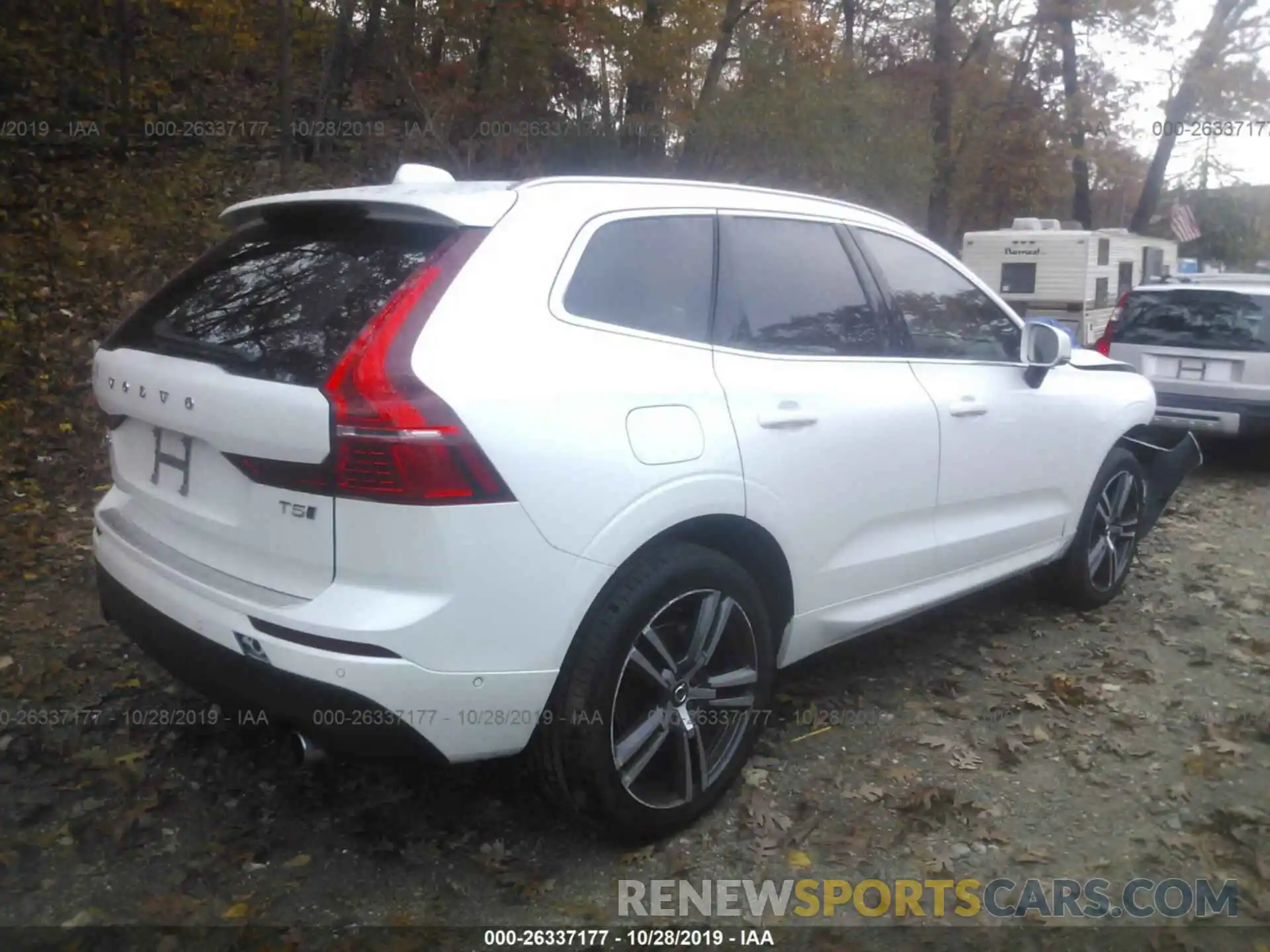 4 Фотография поврежденного автомобиля LYV102RK9KB219744 VOLVO XC60 2019