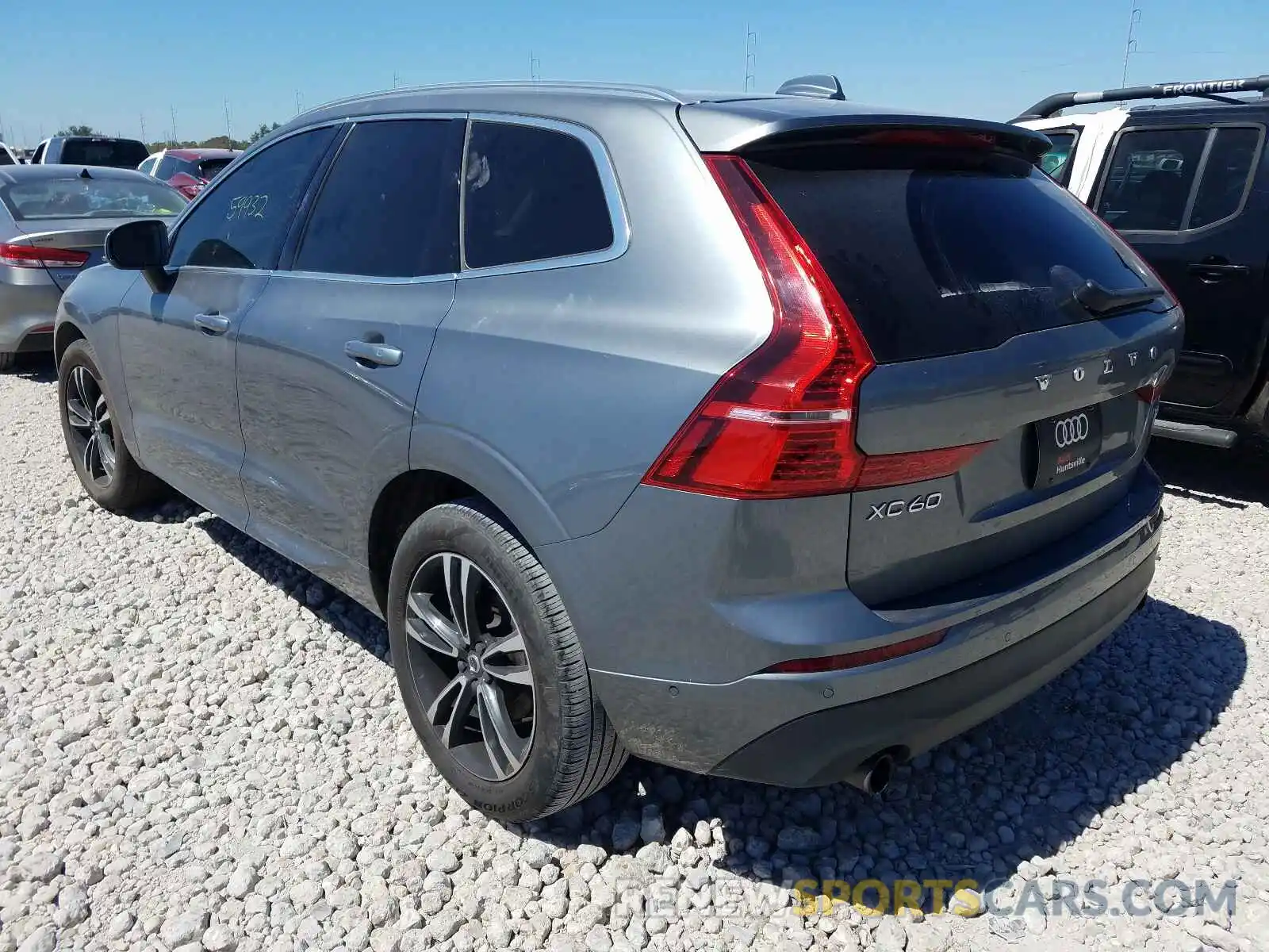 3 Photograph of a damaged car LYV102RKXKB195986 VOLVO XC60 2019