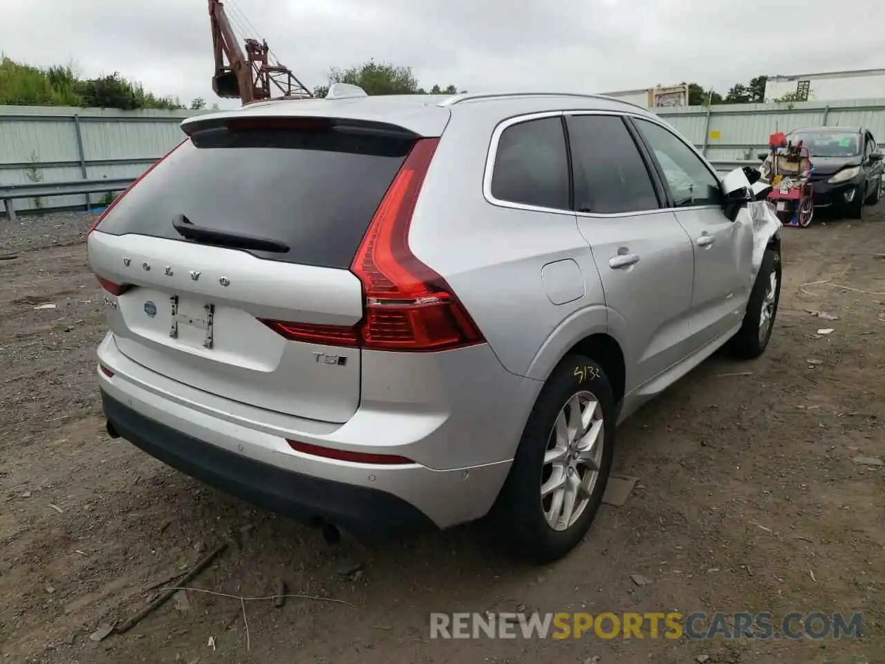 4 Photograph of a damaged car LYV102RKXKB209529 VOLVO XC60 2019