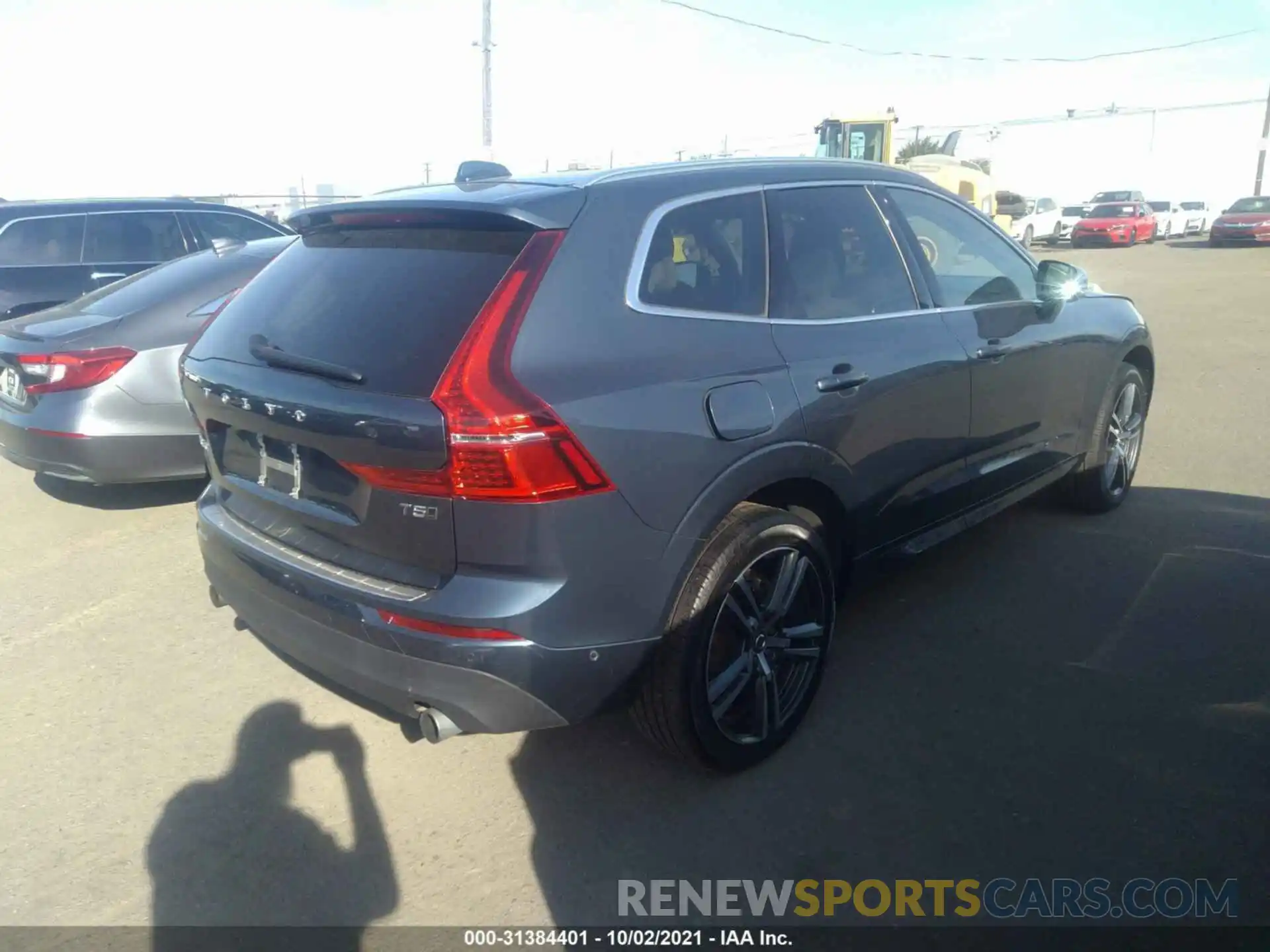 4 Фотография поврежденного автомобиля LYV102RKXKB326592 VOLVO XC60 2019