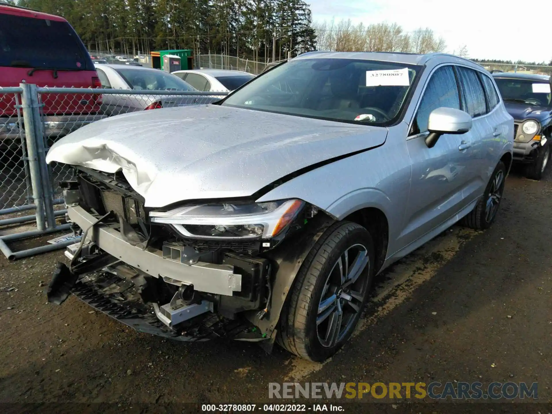 2 Photograph of a damaged car LYV102RKXKB332604 VOLVO XC60 2019