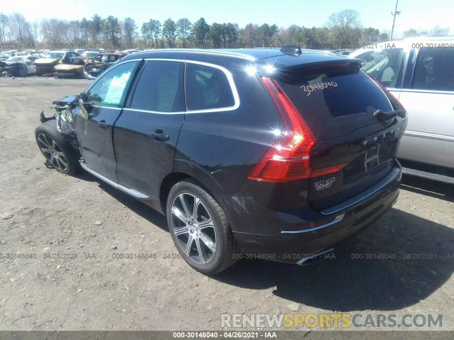 3 Photograph of a damaged car LYV102RL1KB233551 VOLVO XC60 2019