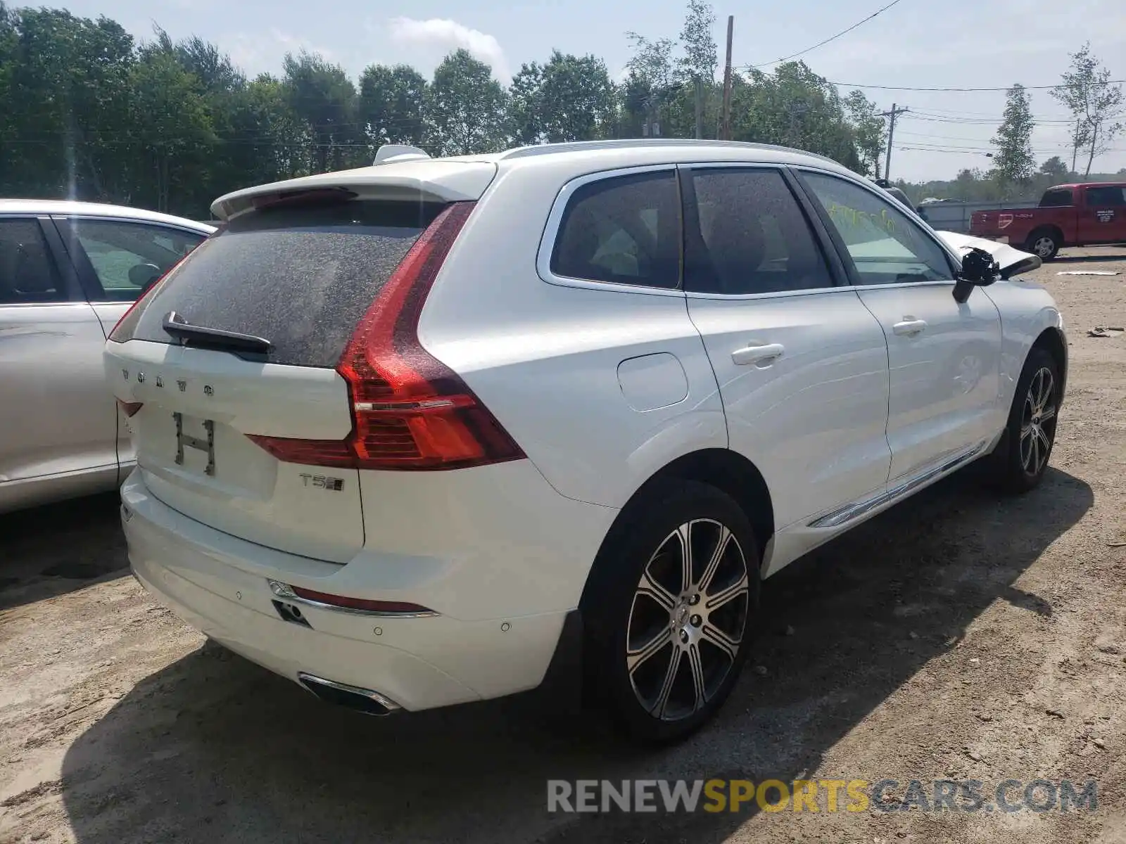 4 Photograph of a damaged car LYV102RL1KB236241 VOLVO XC60 2019