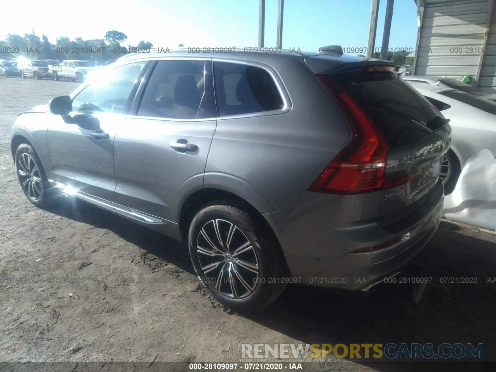 3 Photograph of a damaged car LYV102RL1KB284208 VOLVO XC60 2019