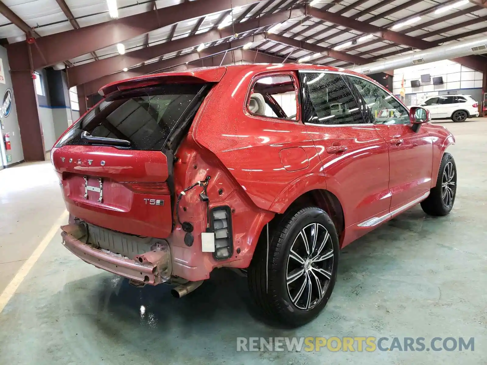 4 Photograph of a damaged car LYV102RL2KB362446 VOLVO XC60 2019