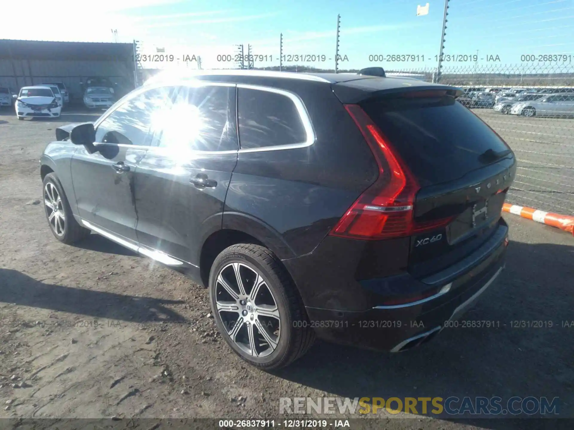 3 Photograph of a damaged car LYV102RL4KB176987 VOLVO XC60 2019