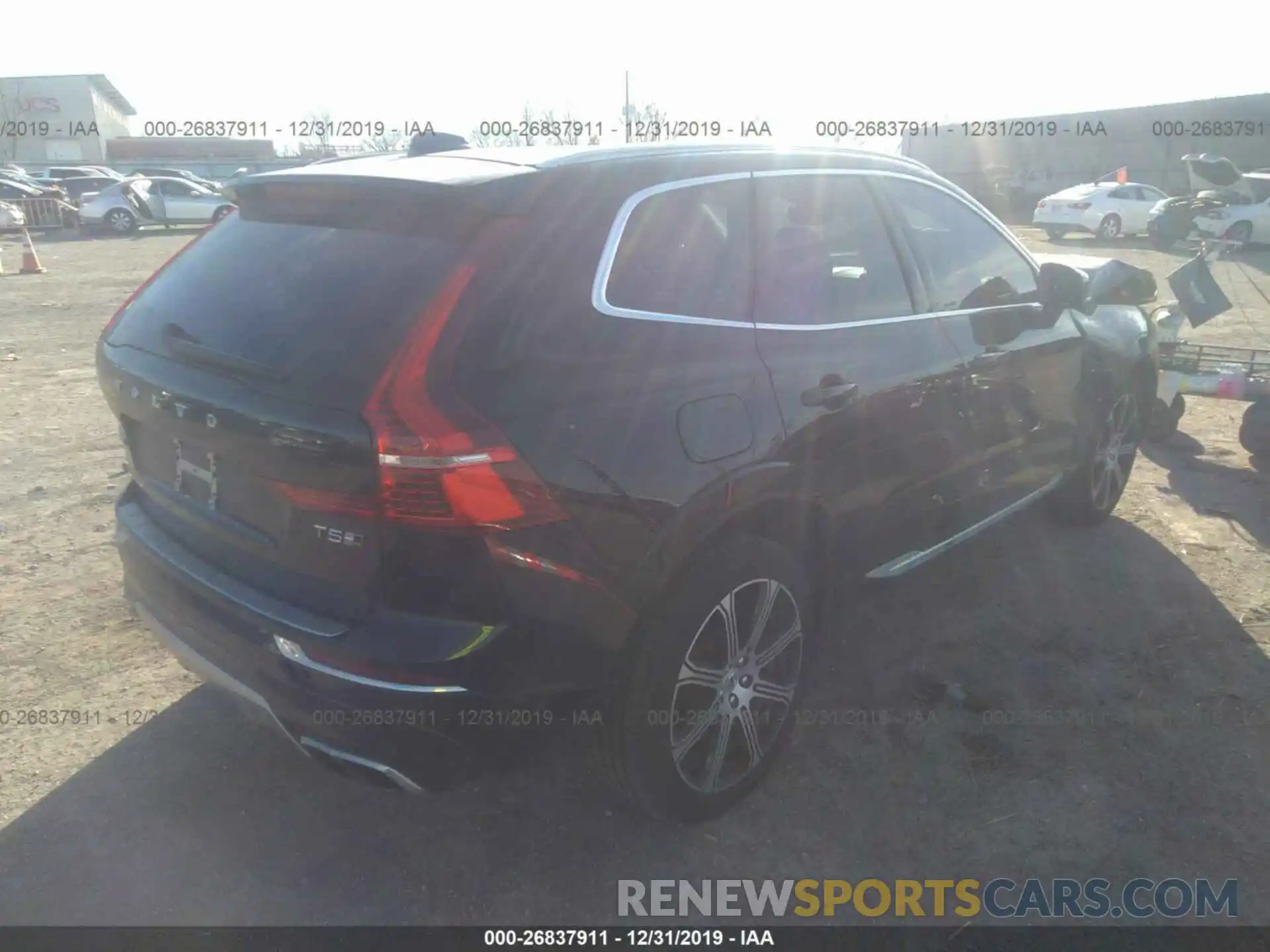 4 Фотография поврежденного автомобиля LYV102RL4KB176987 VOLVO XC60 2019