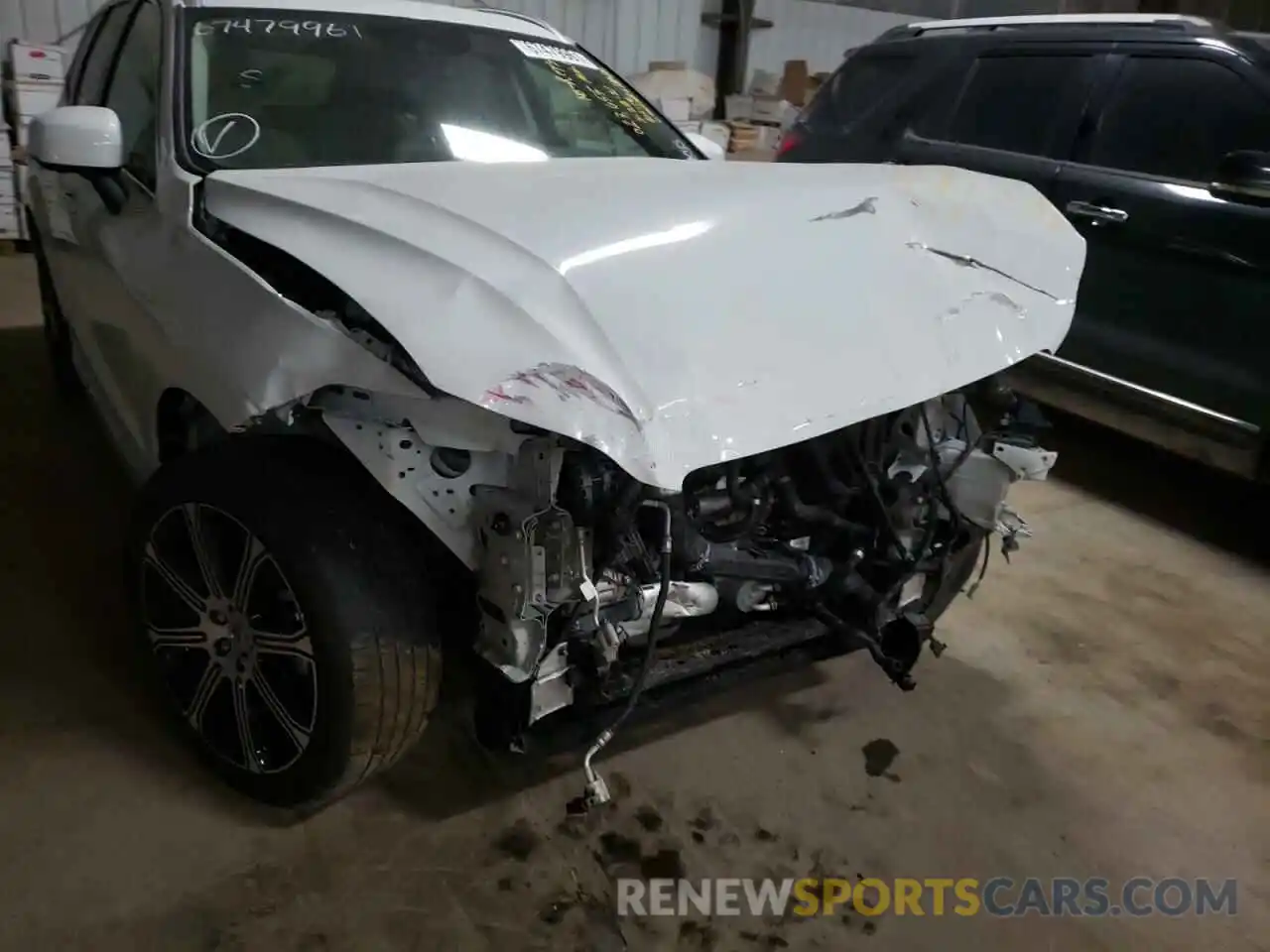 9 Photograph of a damaged car LYV102RL4KB306069 VOLVO XC60 2019