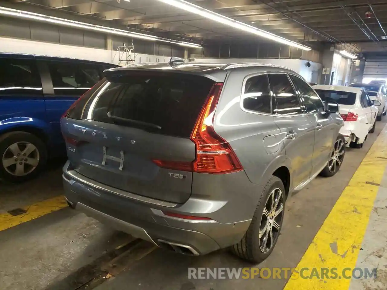 4 Photograph of a damaged car LYV102RL4KB336608 VOLVO XC60 2019