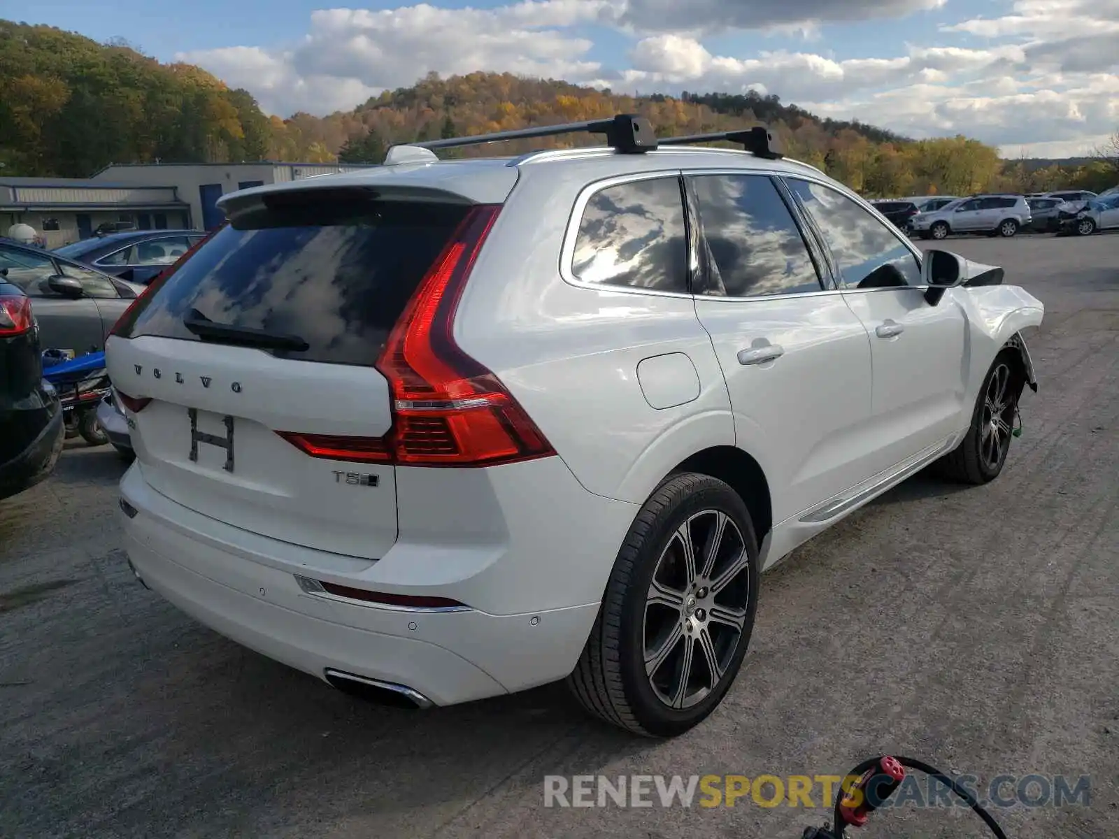 4 Photograph of a damaged car LYV102RL5KB184564 VOLVO XC60 2019