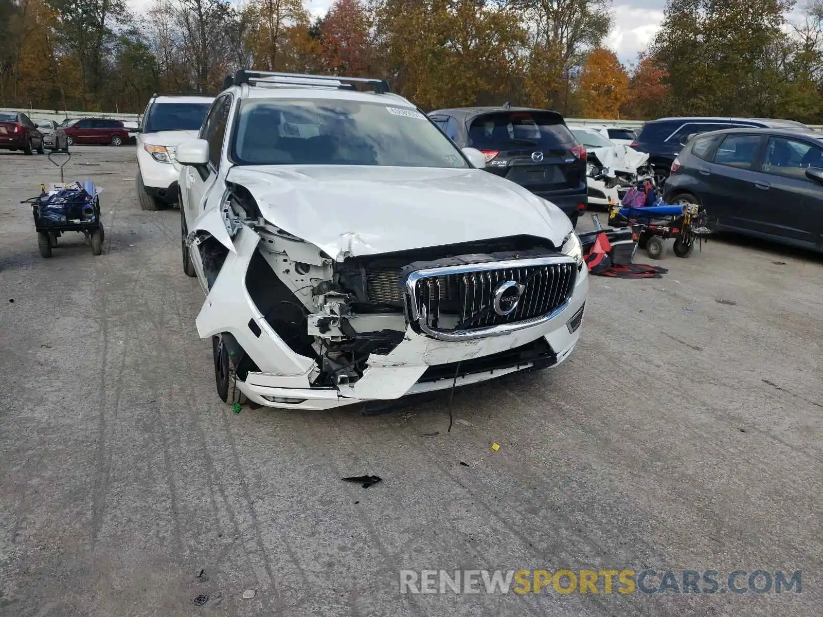 9 Photograph of a damaged car LYV102RL5KB184564 VOLVO XC60 2019