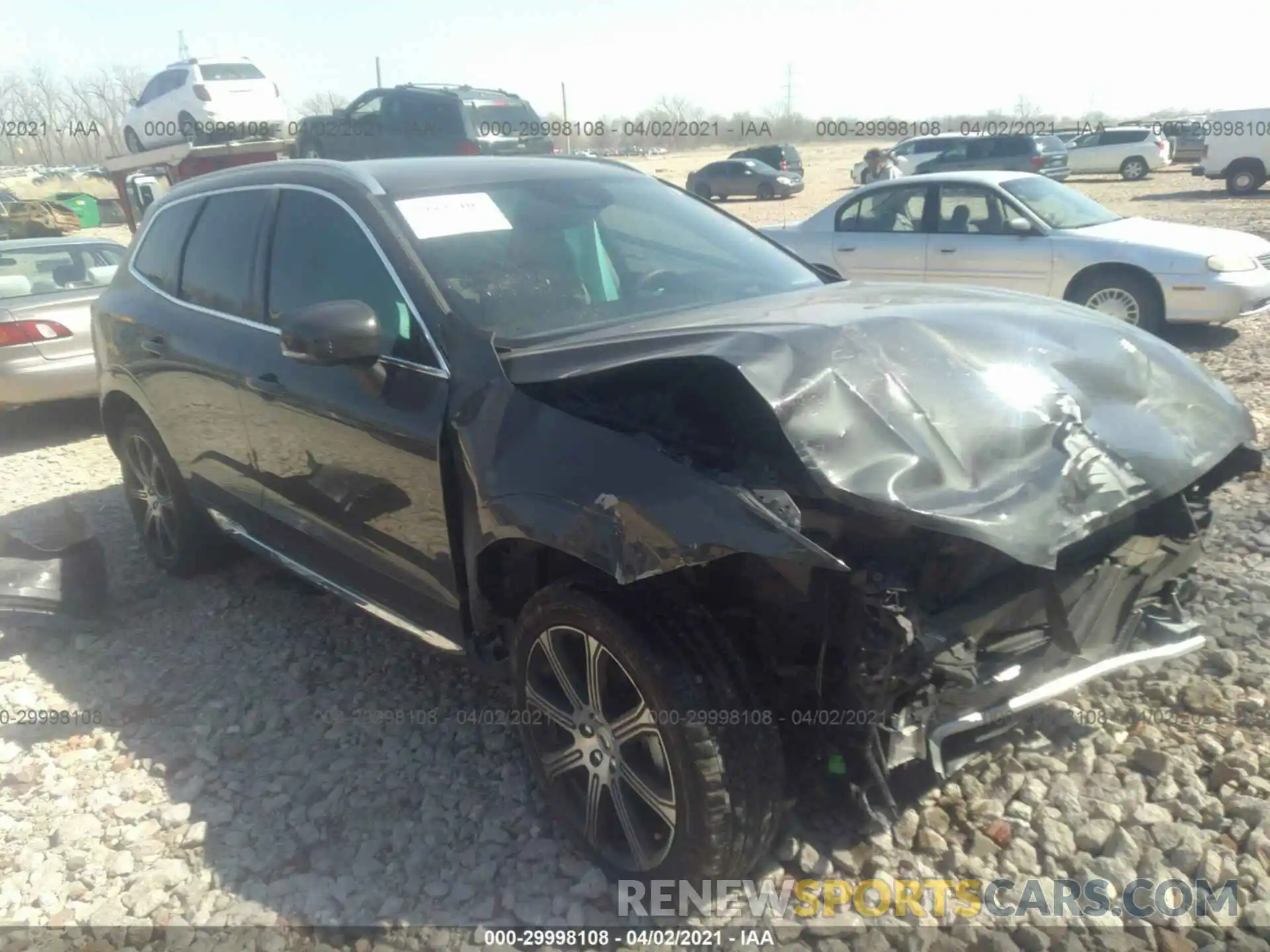 1 Photograph of a damaged car LYV102RL5KB326802 VOLVO XC60 2019