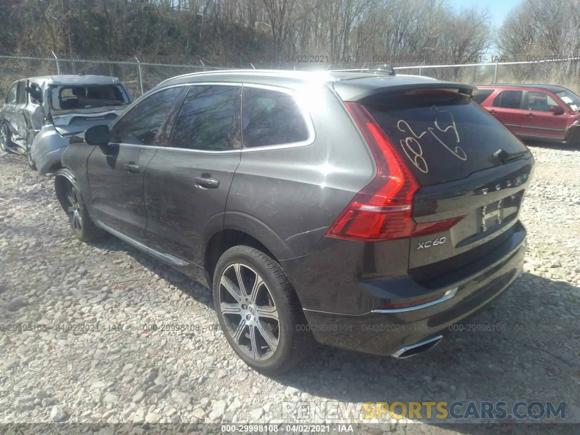 3 Photograph of a damaged car LYV102RL5KB326802 VOLVO XC60 2019