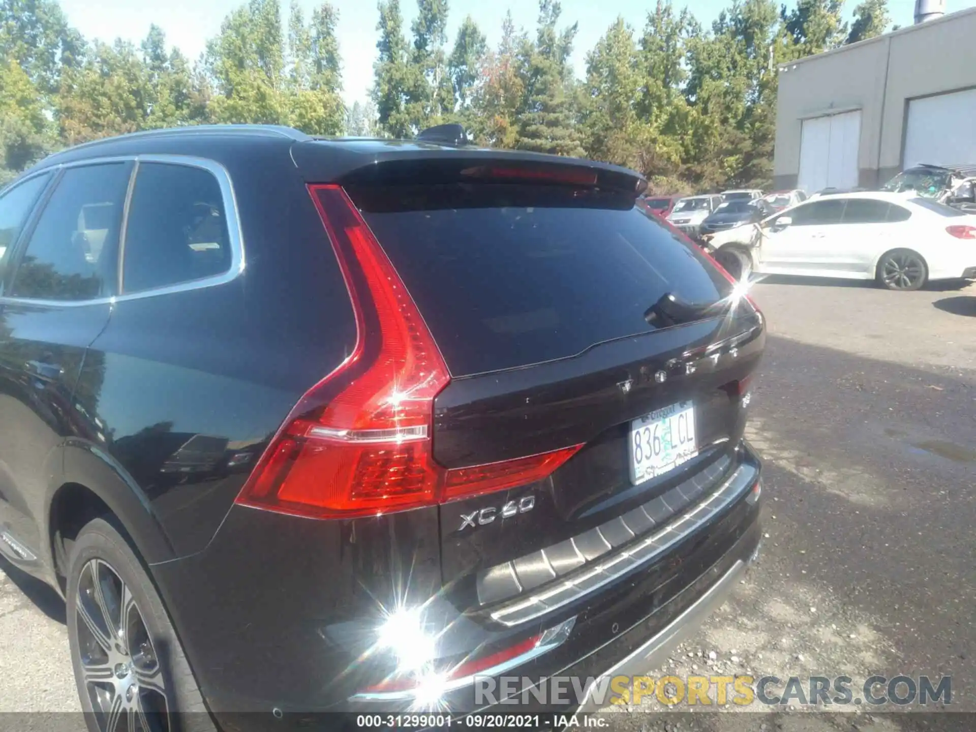 3 Photograph of a damaged car LYV102RL6KB225011 VOLVO XC60 2019