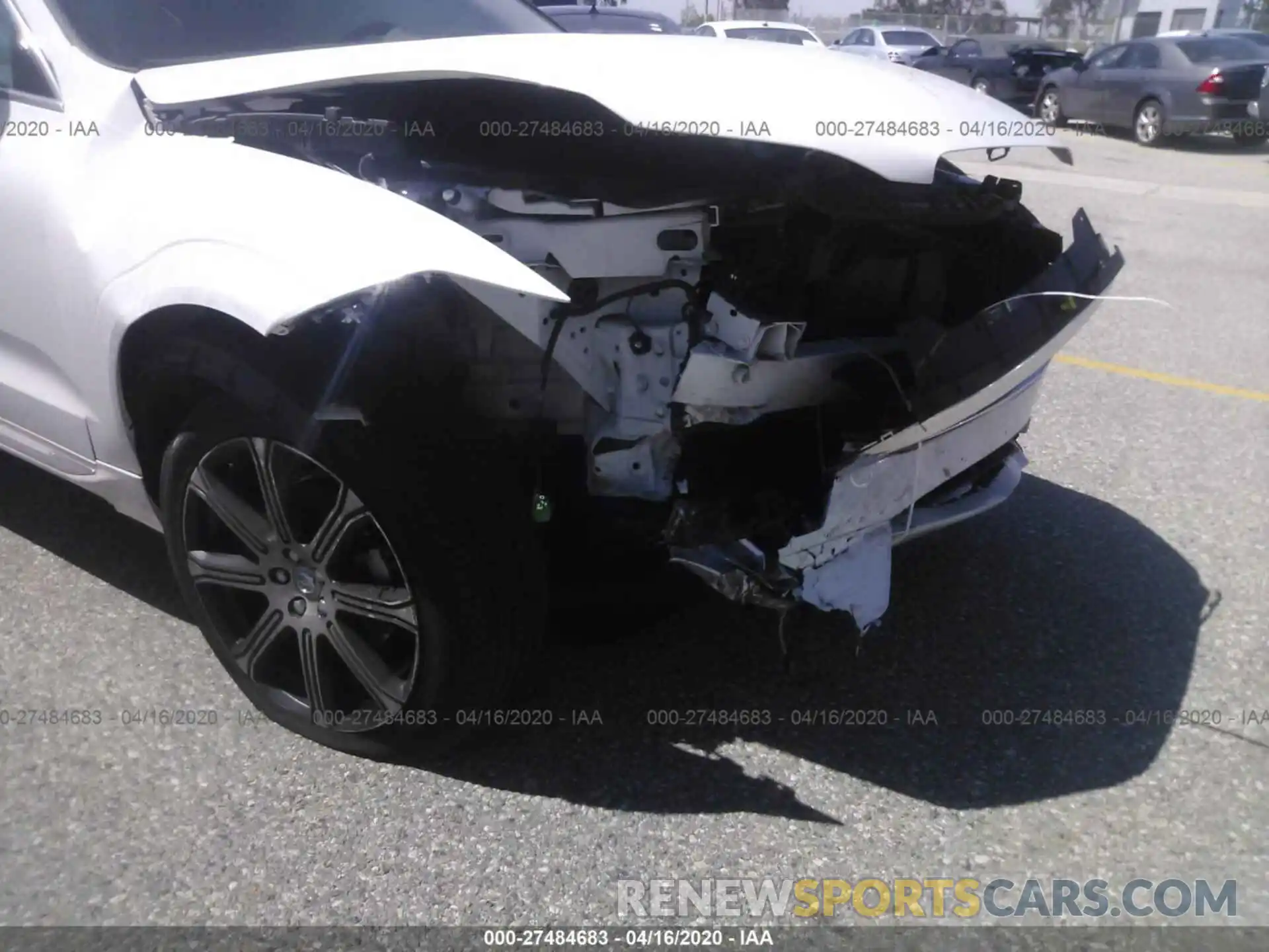 6 Фотография поврежденного автомобиля LYV102RL6KB335444 VOLVO XC60 2019