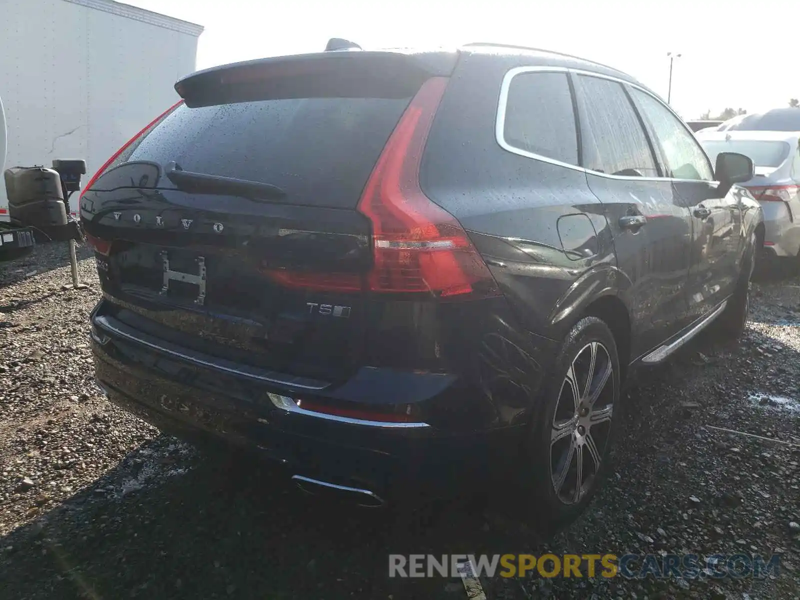 4 Photograph of a damaged car LYV102RL9KB263008 VOLVO XC60 2019