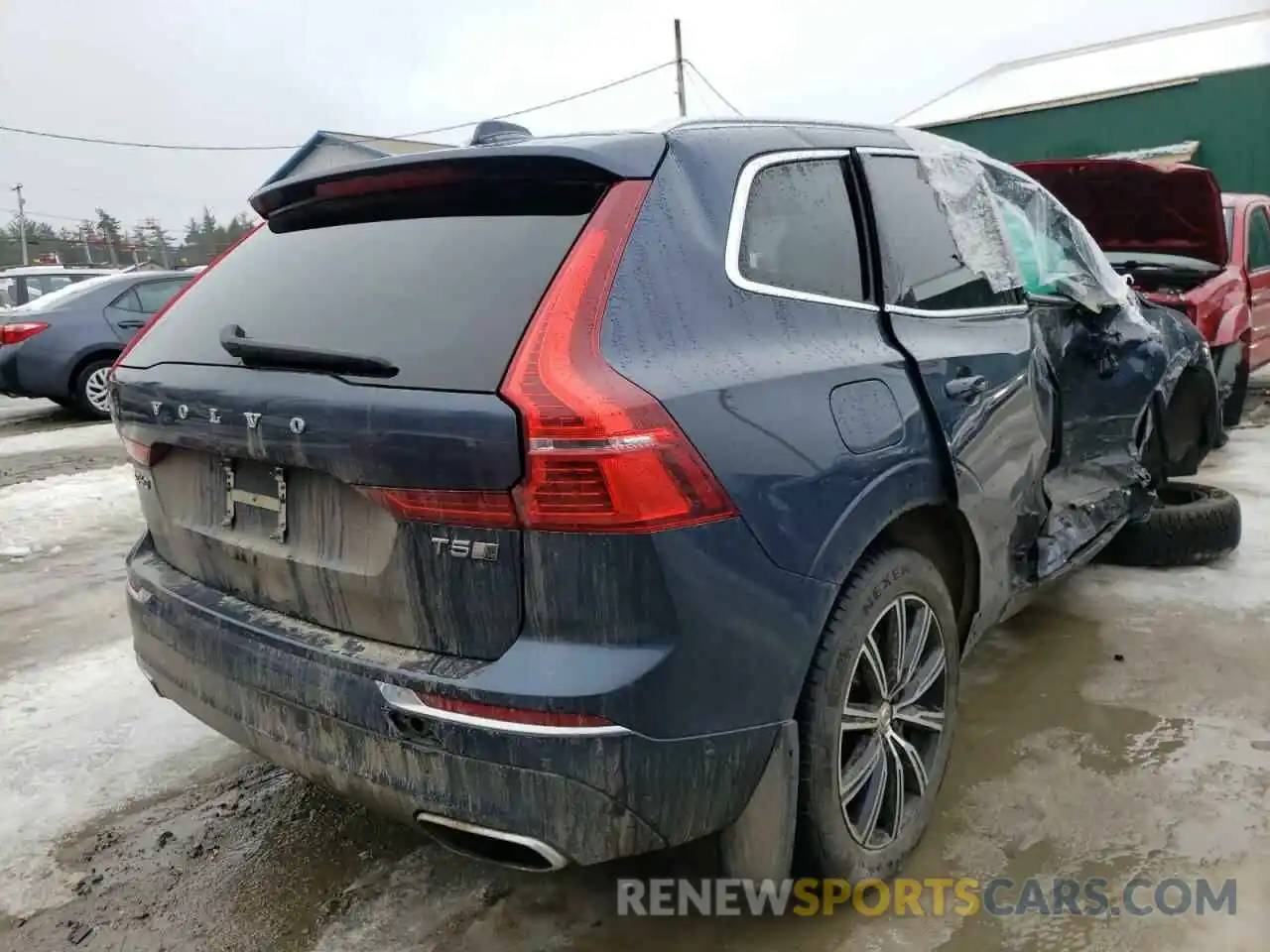 4 Photograph of a damaged car LYV102RL9KB330447 VOLVO XC60 2019