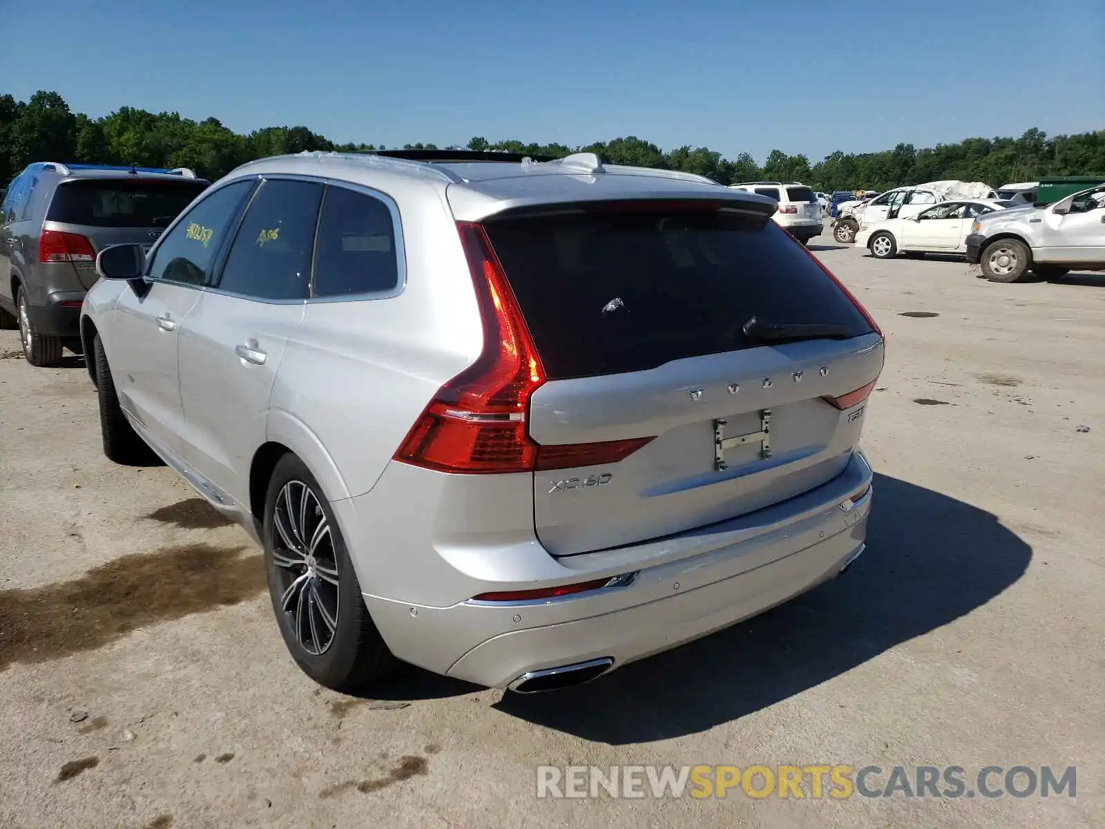 3 Photograph of a damaged car LYV102RL9KB335163 VOLVO XC60 2019