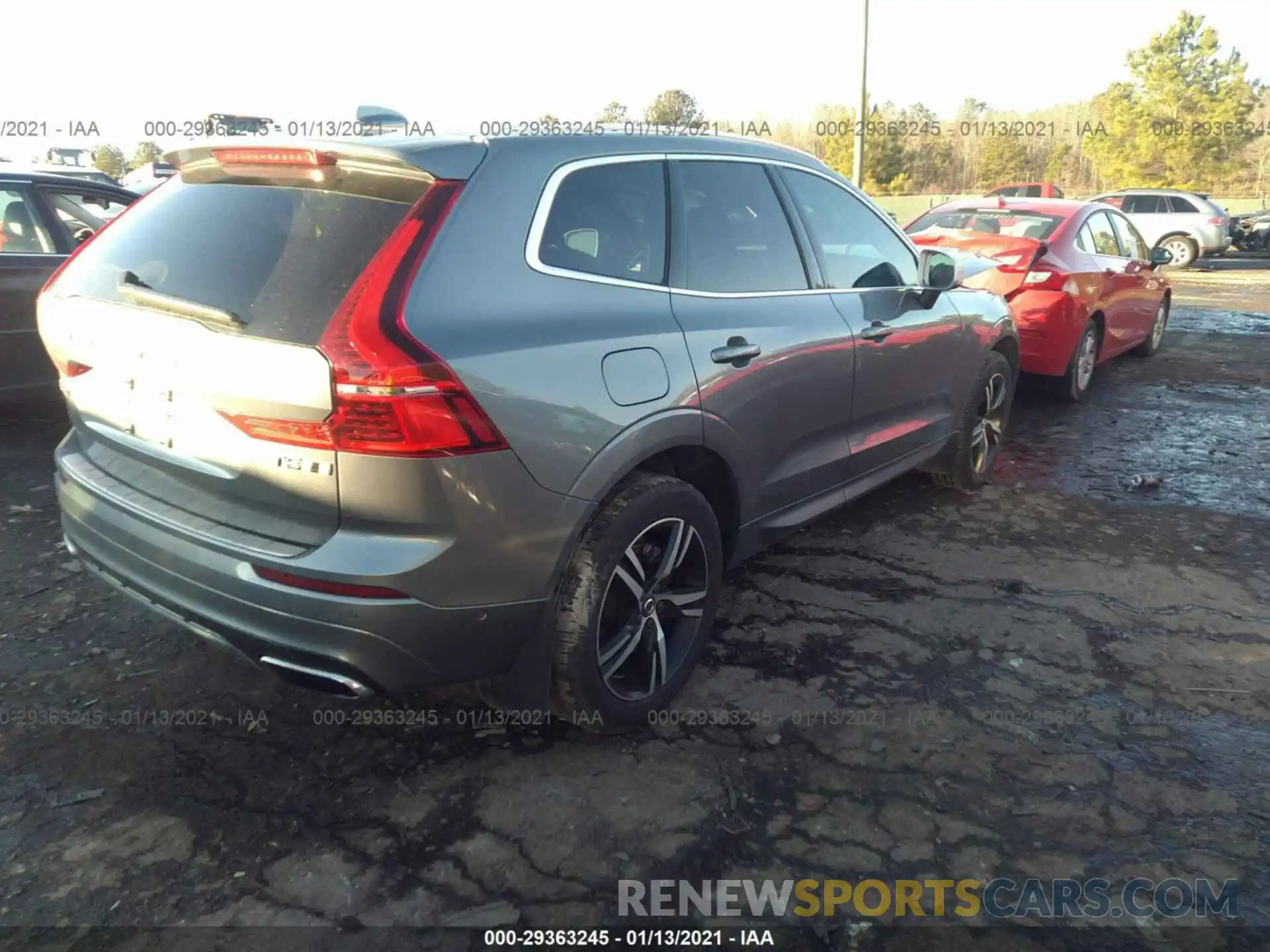 4 Photograph of a damaged car LYV102RM9KB336077 VOLVO XC60 2019