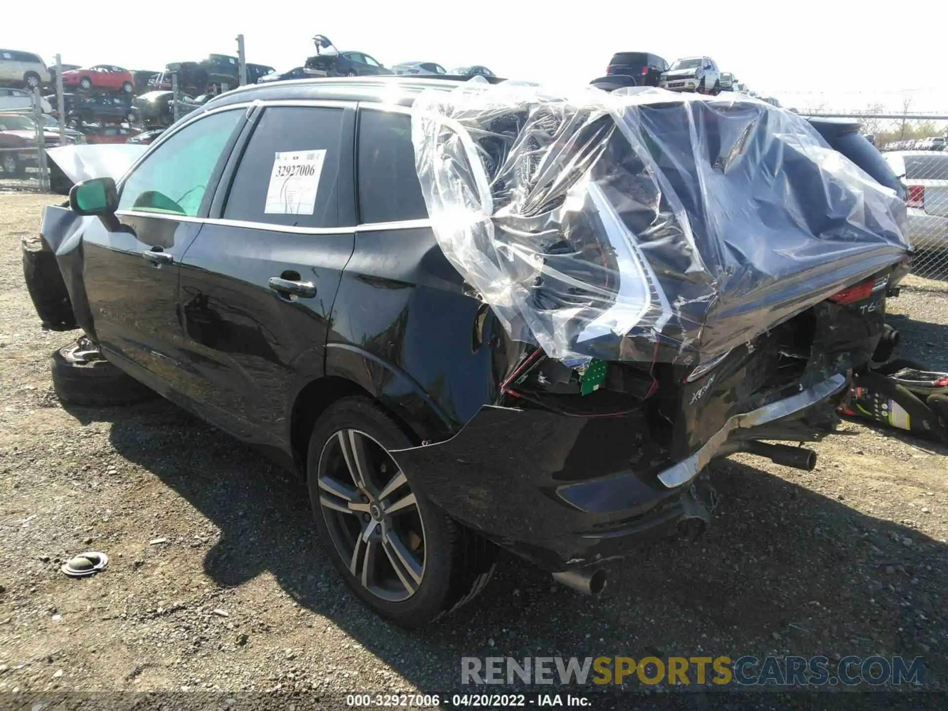 3 Photograph of a damaged car LYVA22RK2KB211186 VOLVO XC60 2019