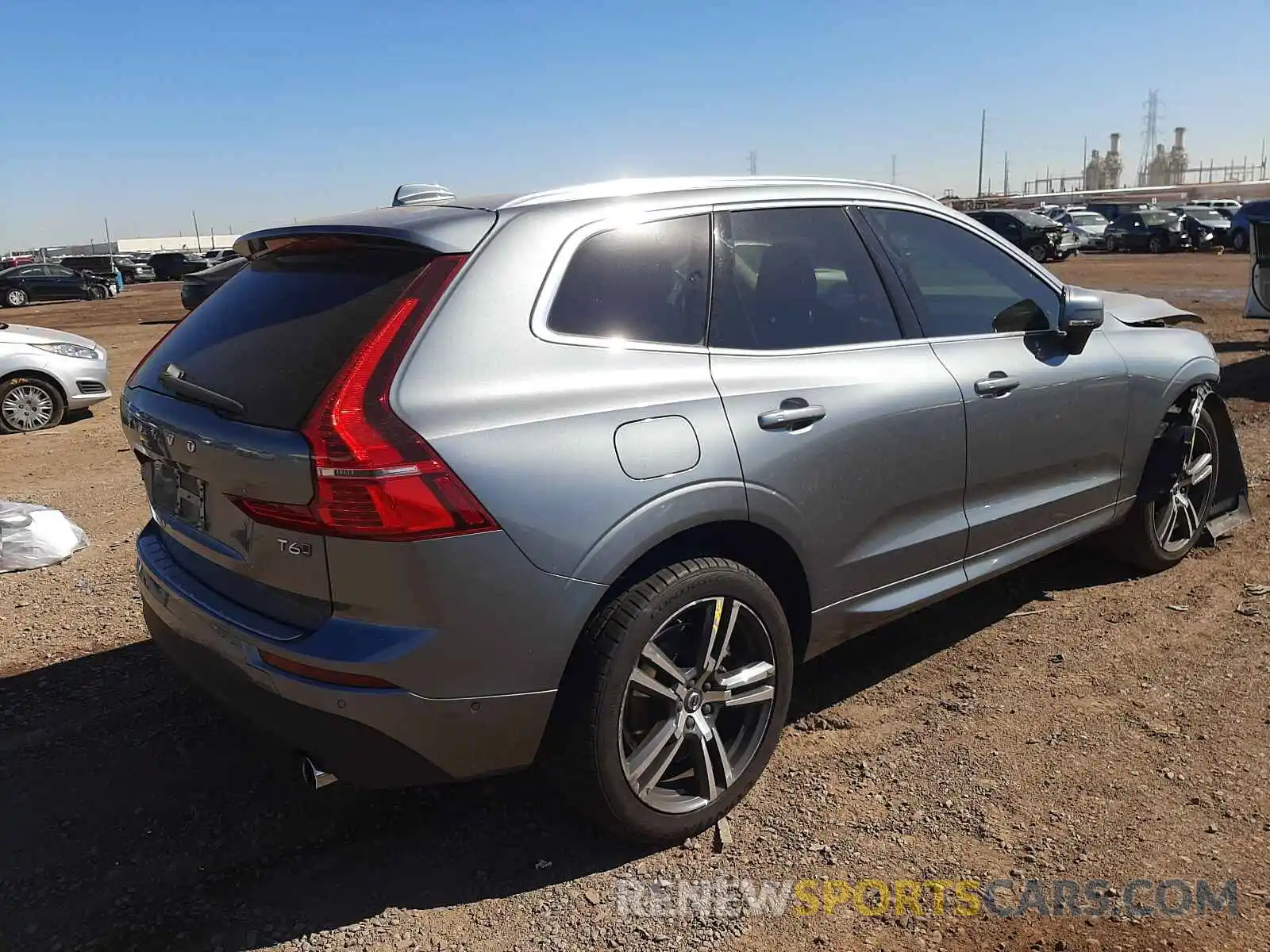 3 Фотография поврежденного автомобиля LYVA22RK2KB214735 VOLVO XC60 2019