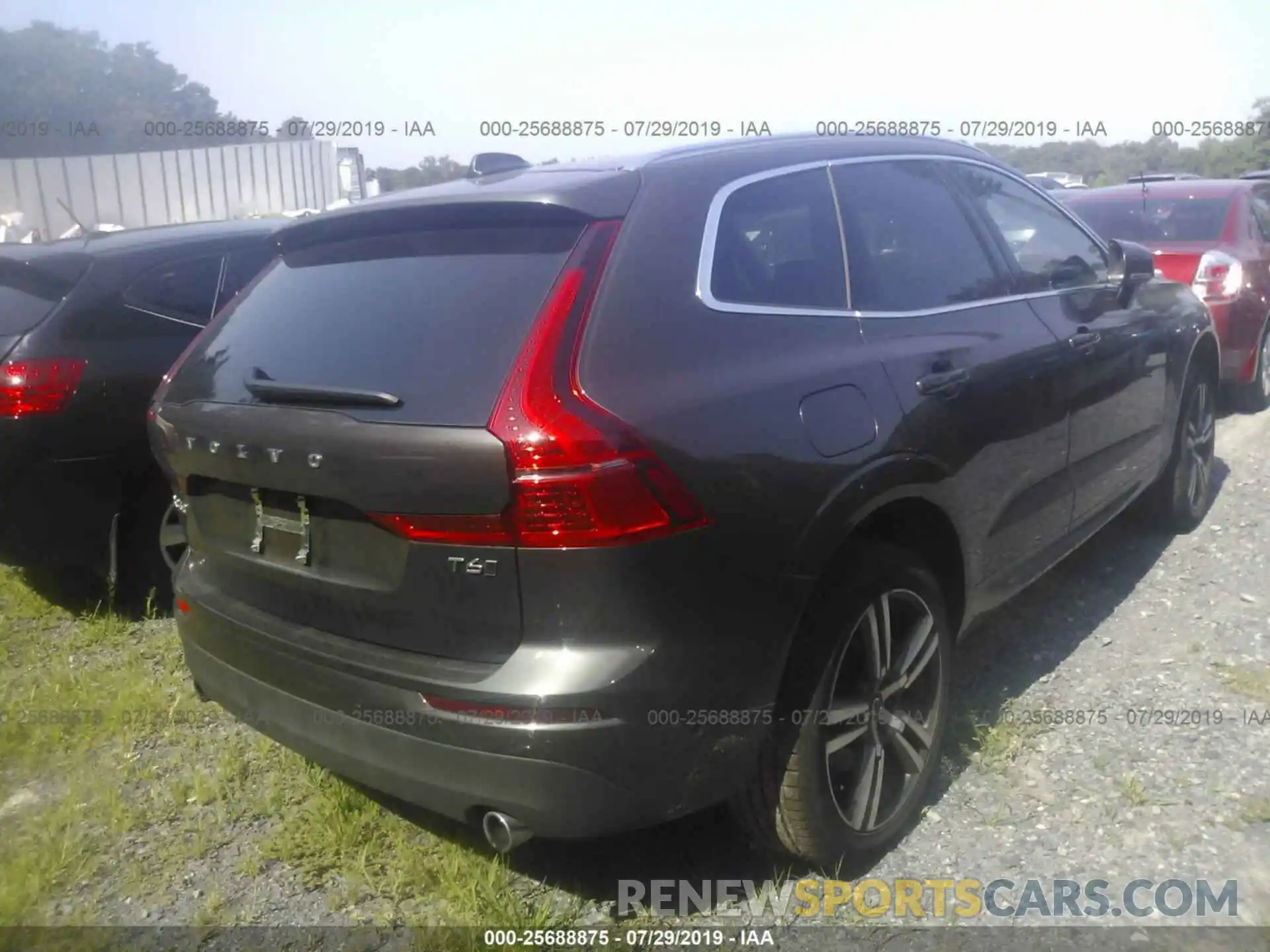 4 Photograph of a damaged car LYVA22RK3KB247727 VOLVO XC60 2019