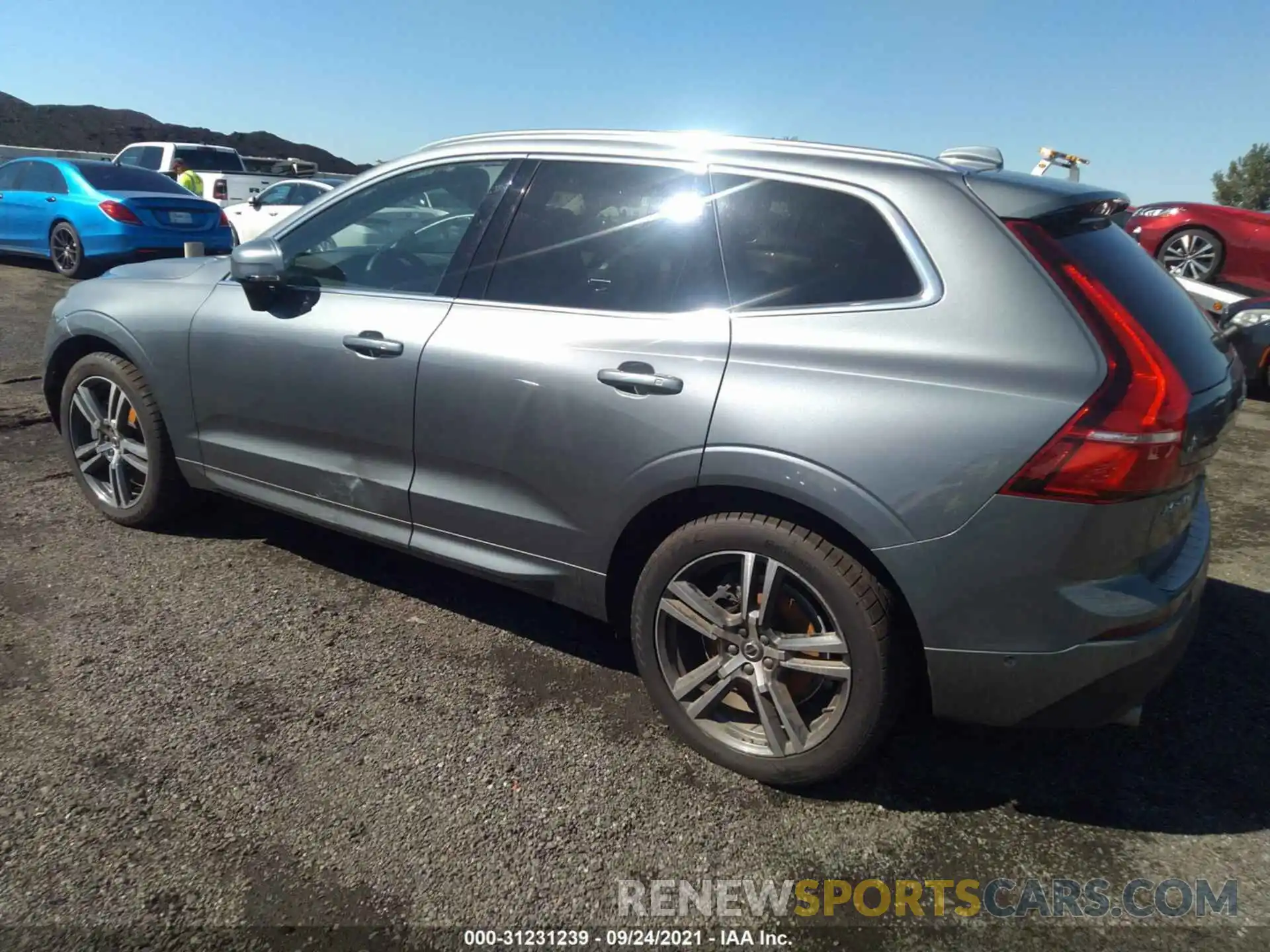 3 Photograph of a damaged car LYVA22RK5KB201364 VOLVO XC60 2019