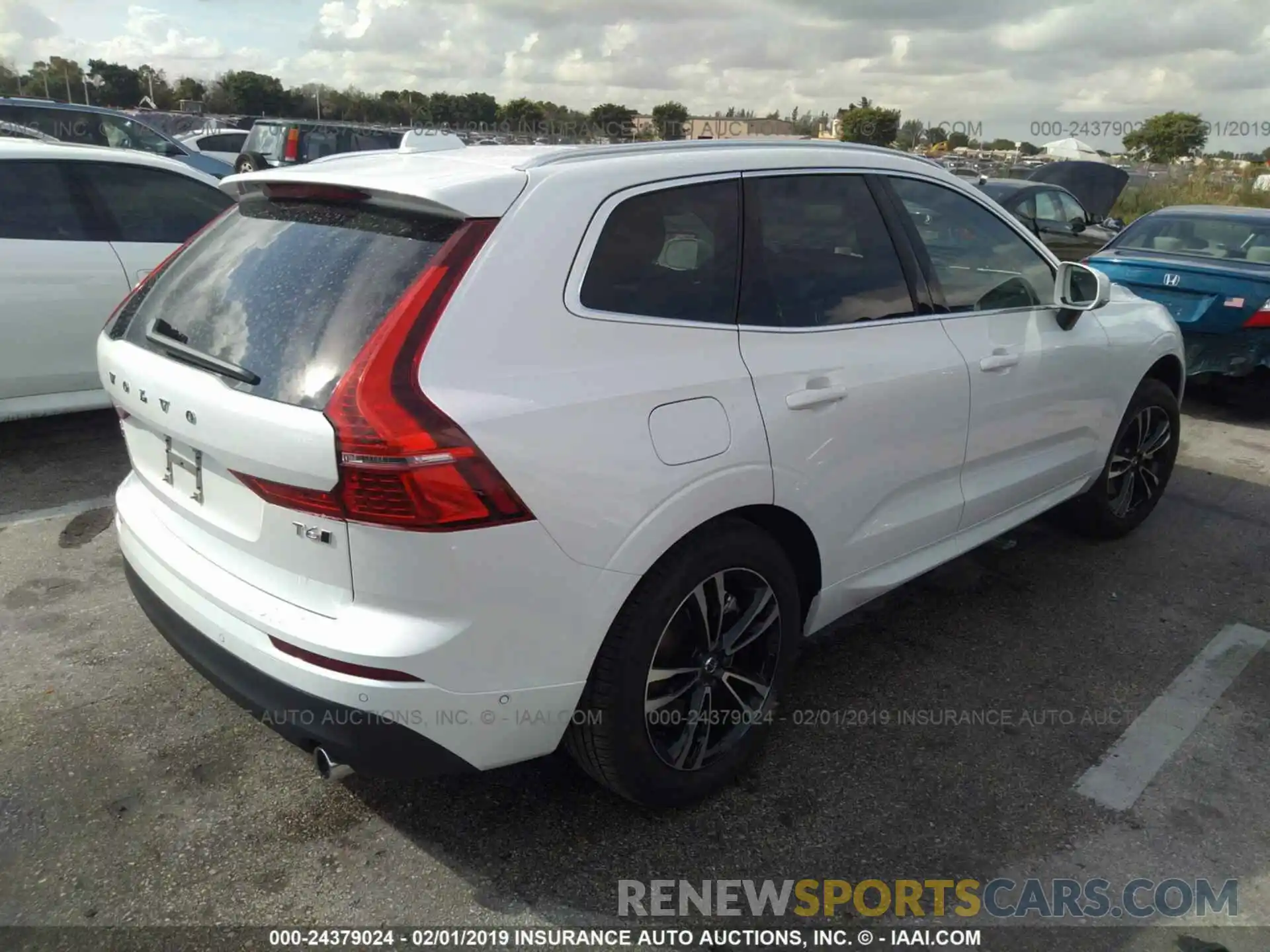 4 Photograph of a damaged car LYVA22RK6KB228122 VOLVO XC60 2019