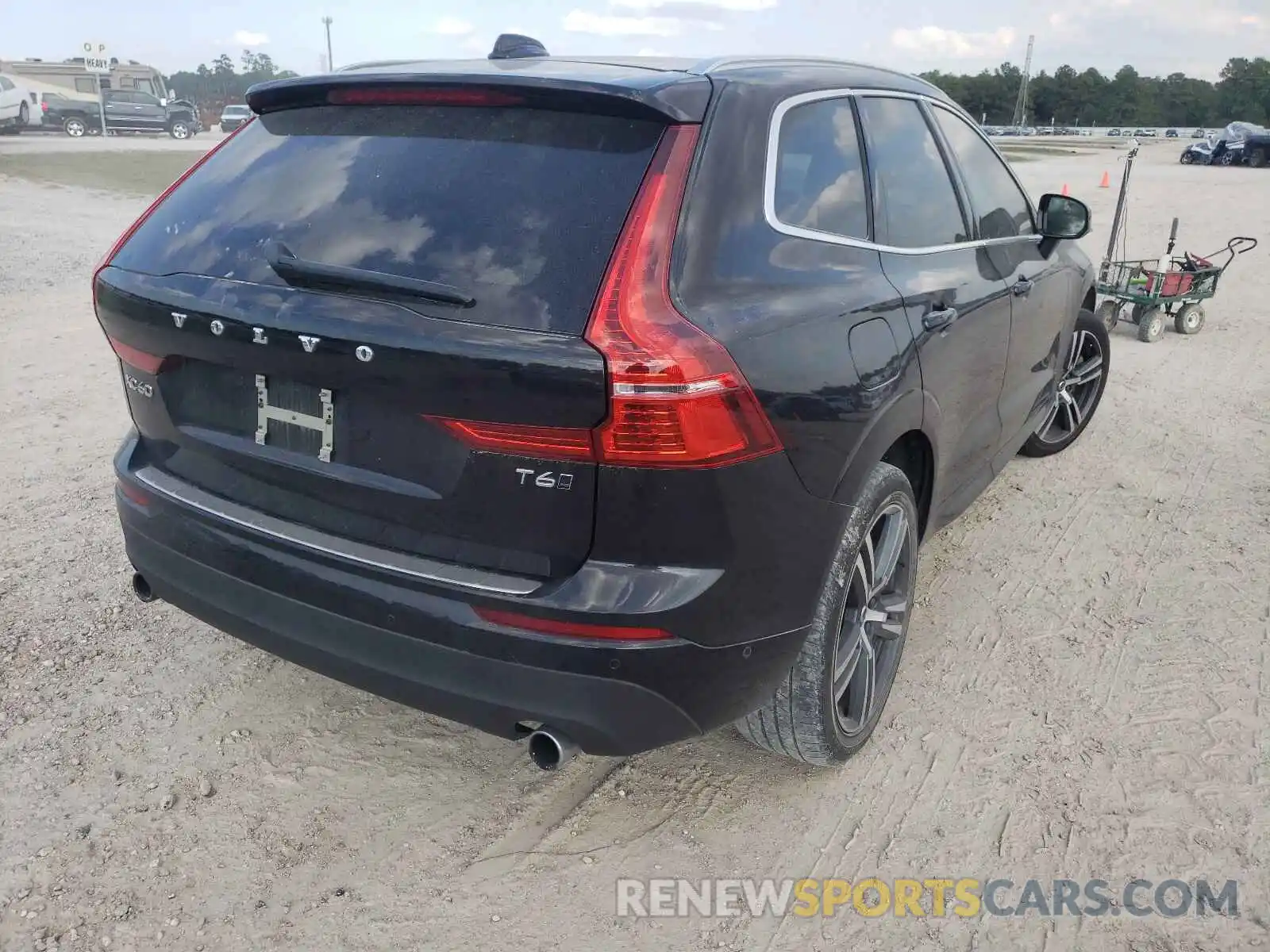 4 Photograph of a damaged car LYVA22RK8KB197441 VOLVO XC60 2019