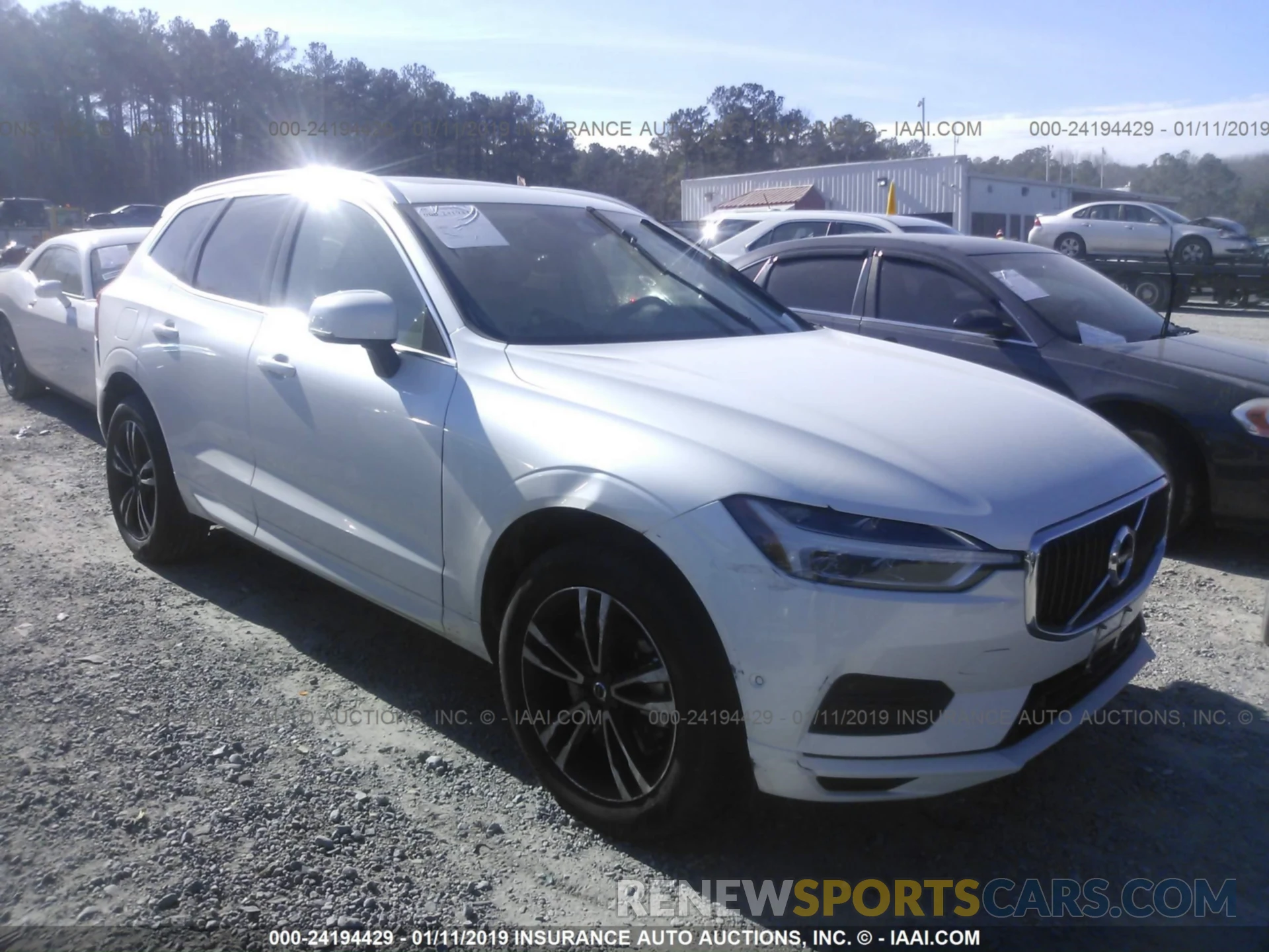 1 Photograph of a damaged car LYVA22RK8KB228512 VOLVO XC60 2019