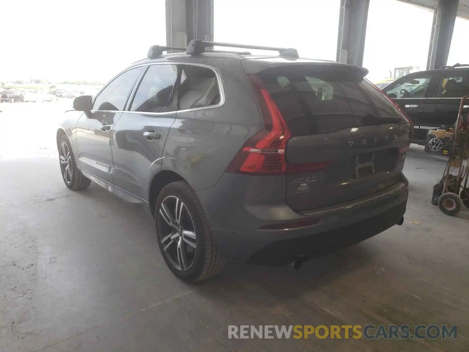 3 Photograph of a damaged car LYVA22RK8KB238103 VOLVO XC60 2019