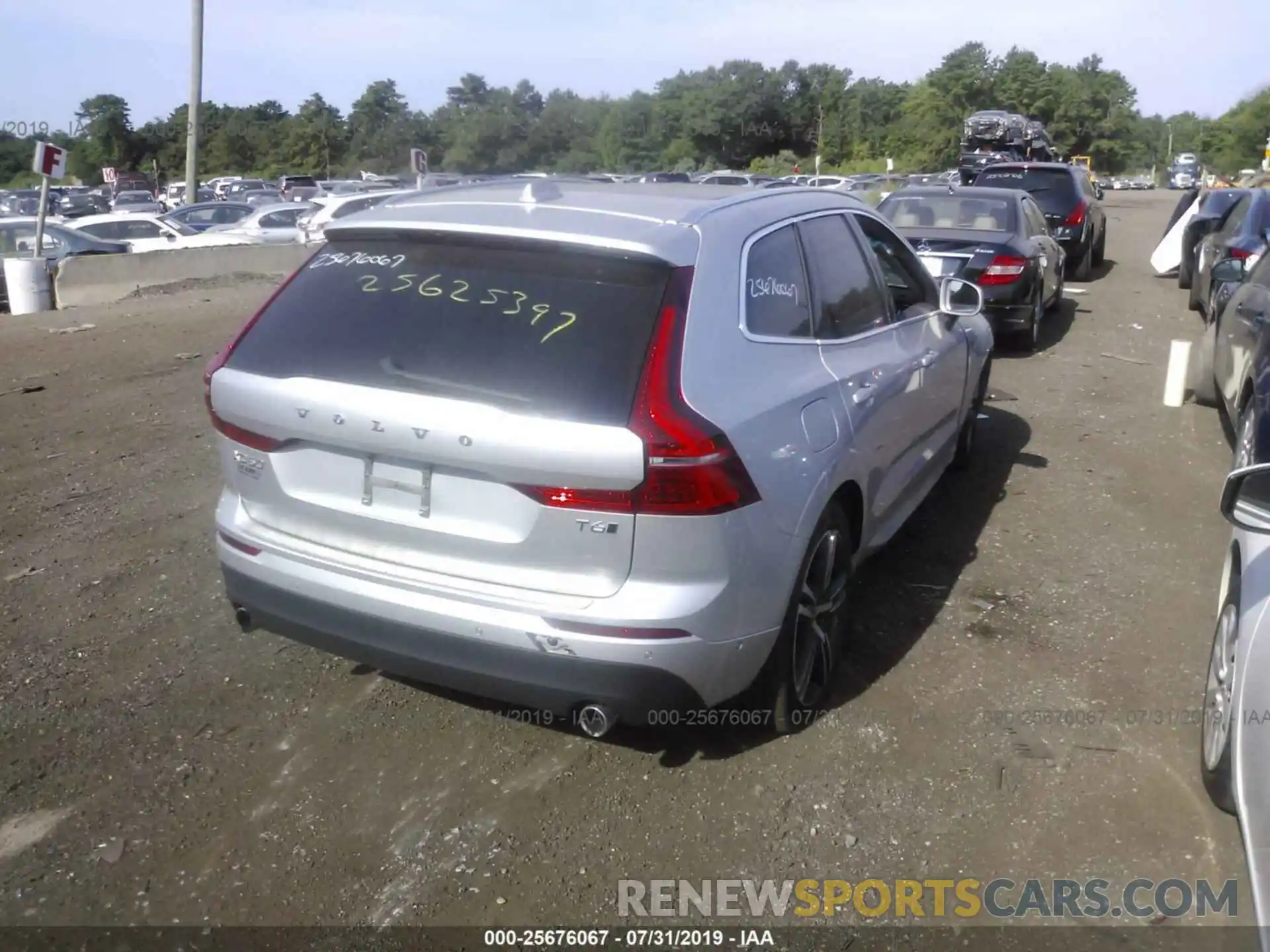 4 Photograph of a damaged car LYVA22RK9KB177912 VOLVO XC60 2019