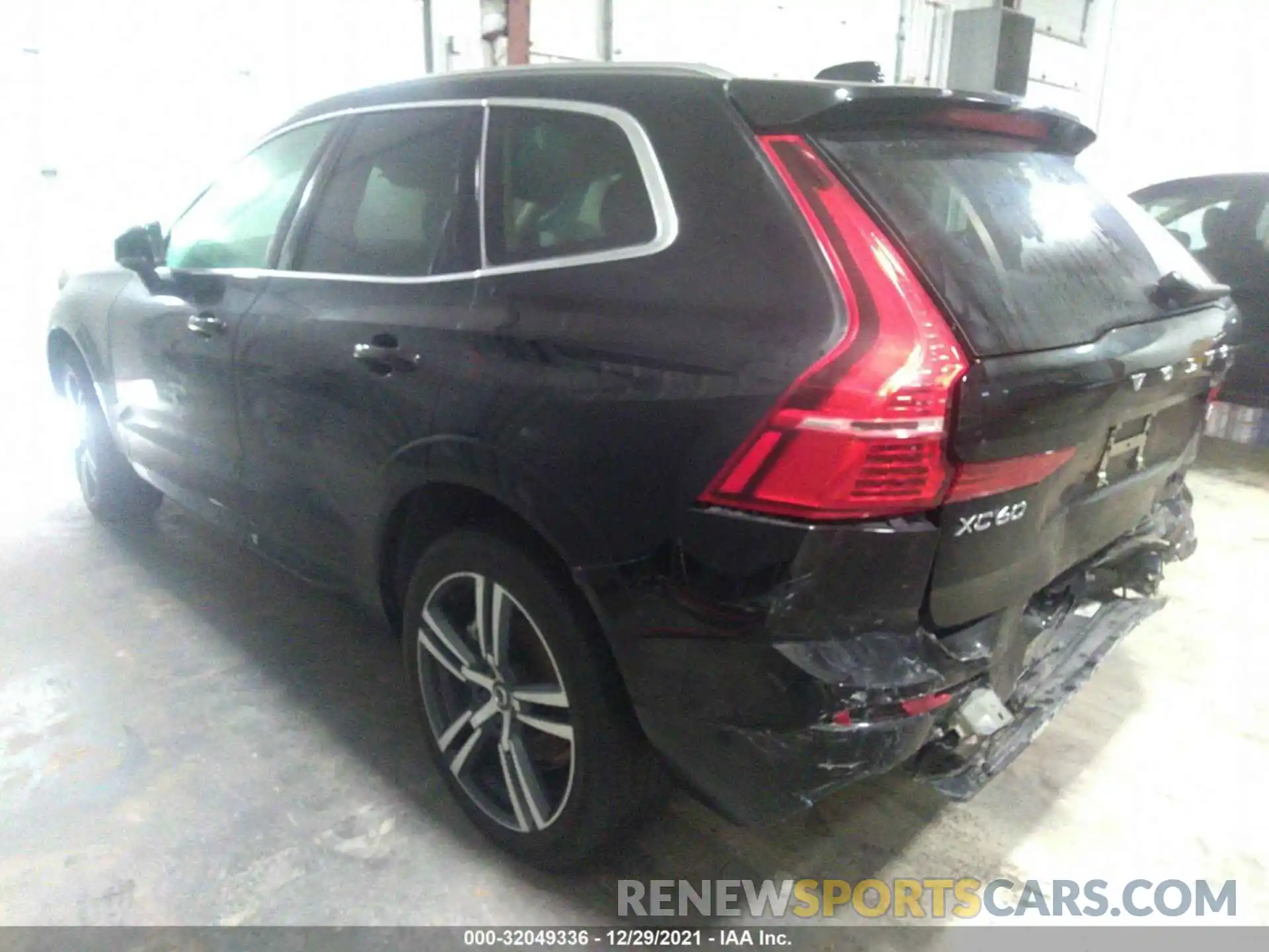 3 Фотография поврежденного автомобиля LYVA22RKXKB236708 VOLVO XC60 2019