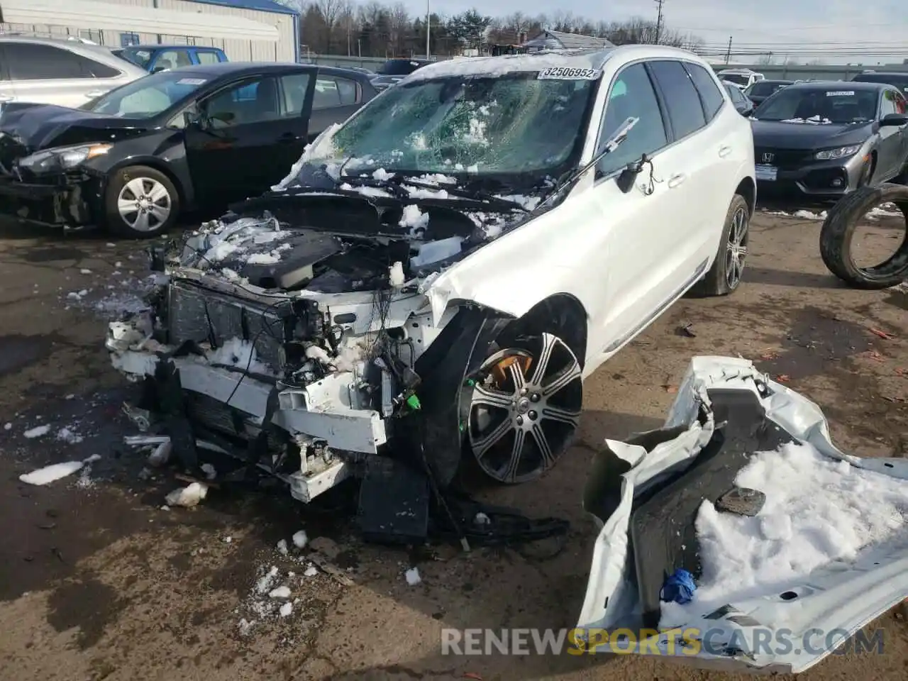 2 Photograph of a damaged car LYVA22RL0KB262825 VOLVO XC60 2019