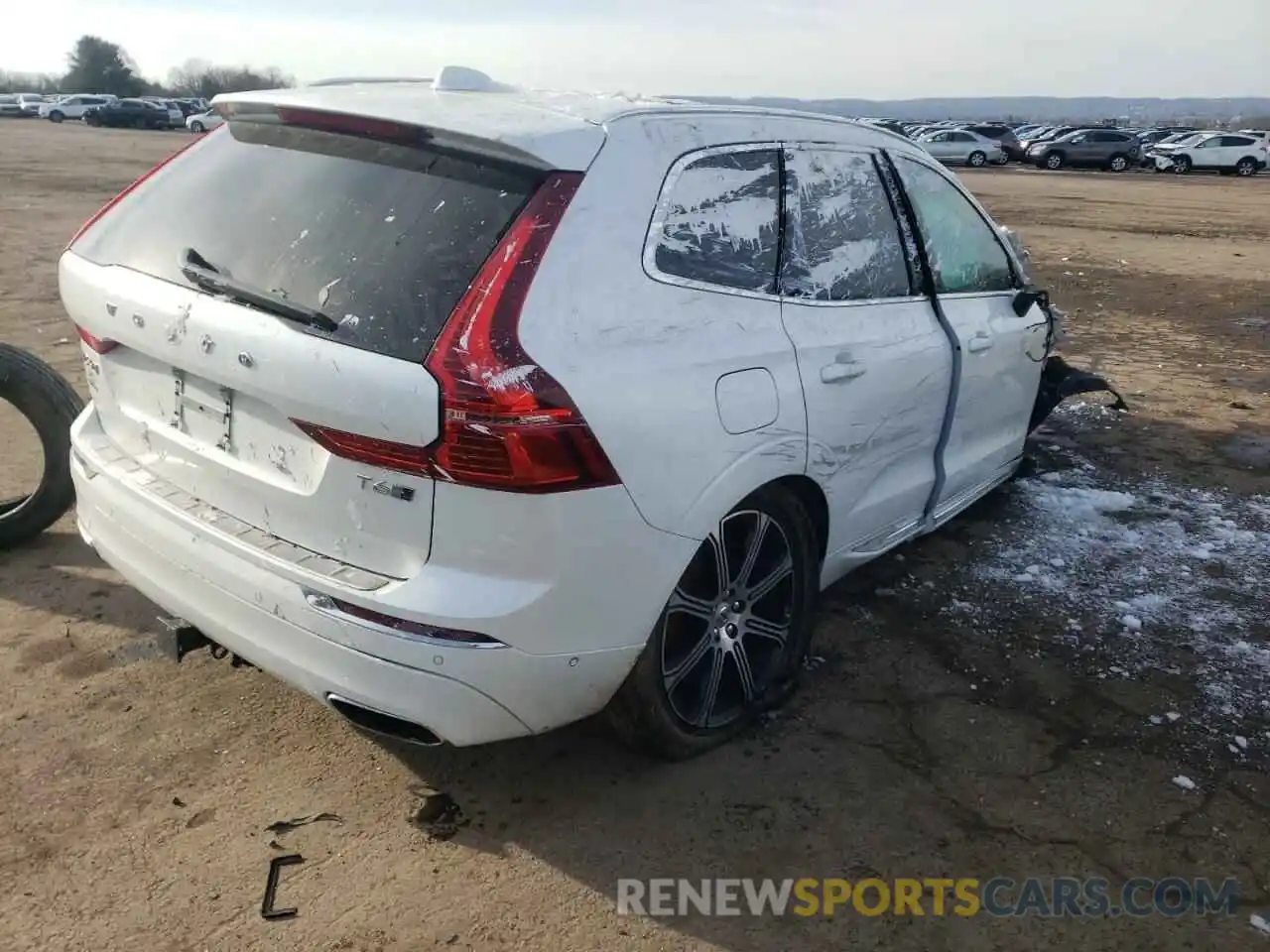 4 Photograph of a damaged car LYVA22RL0KB262825 VOLVO XC60 2019