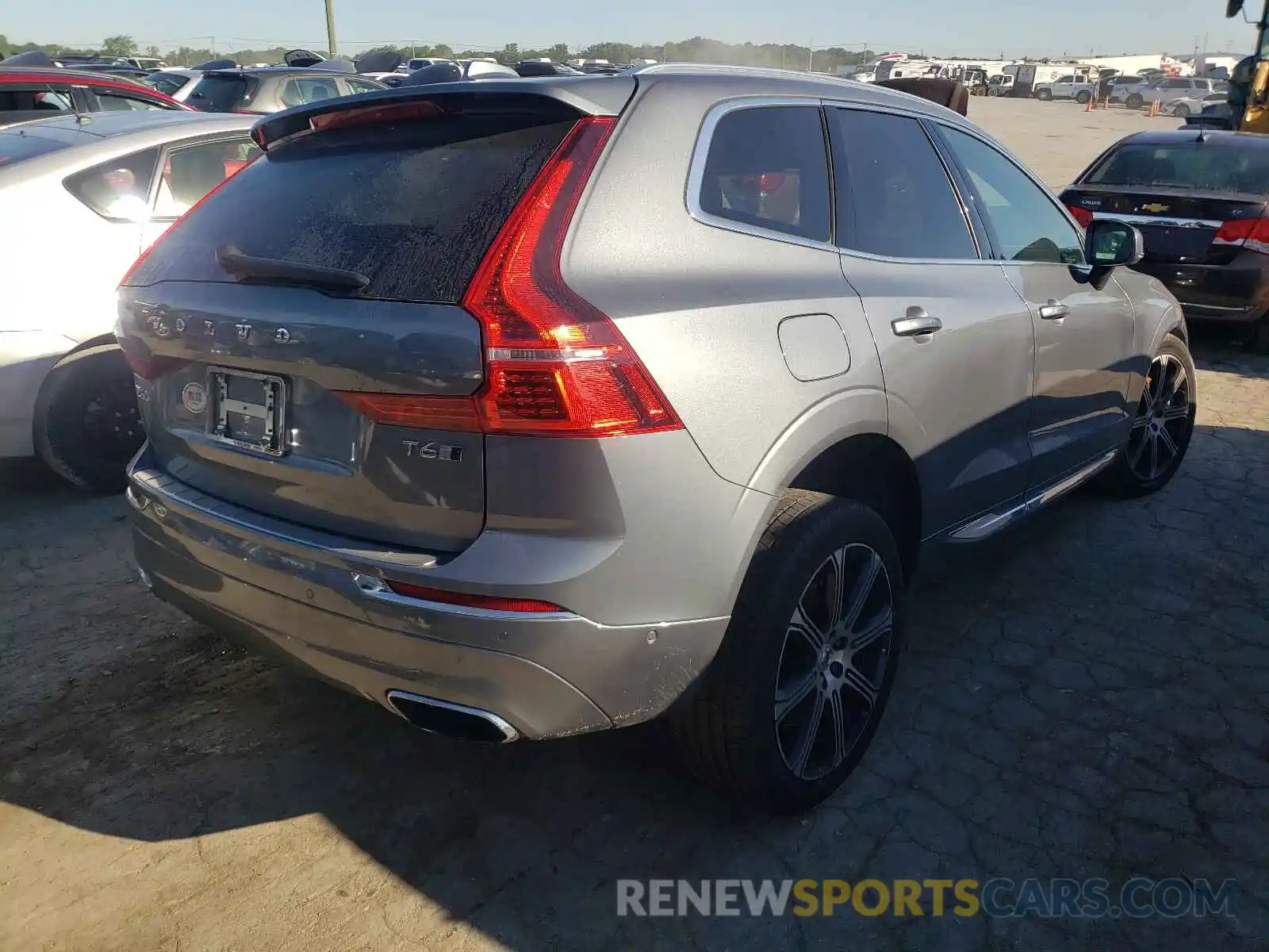 4 Photograph of a damaged car LYVA22RL0KB274747 VOLVO XC60 2019