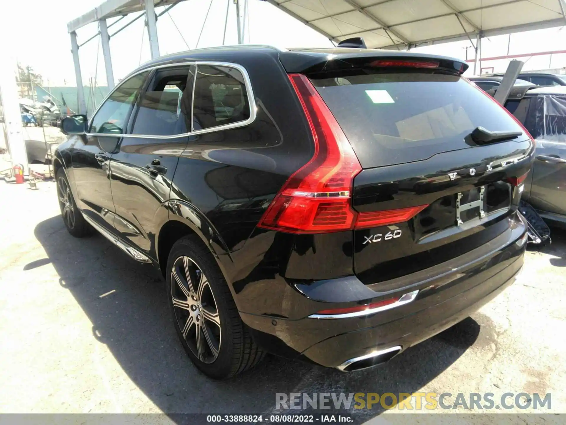 3 Фотография поврежденного автомобиля LYVA22RL1KB284834 VOLVO XC60 2019