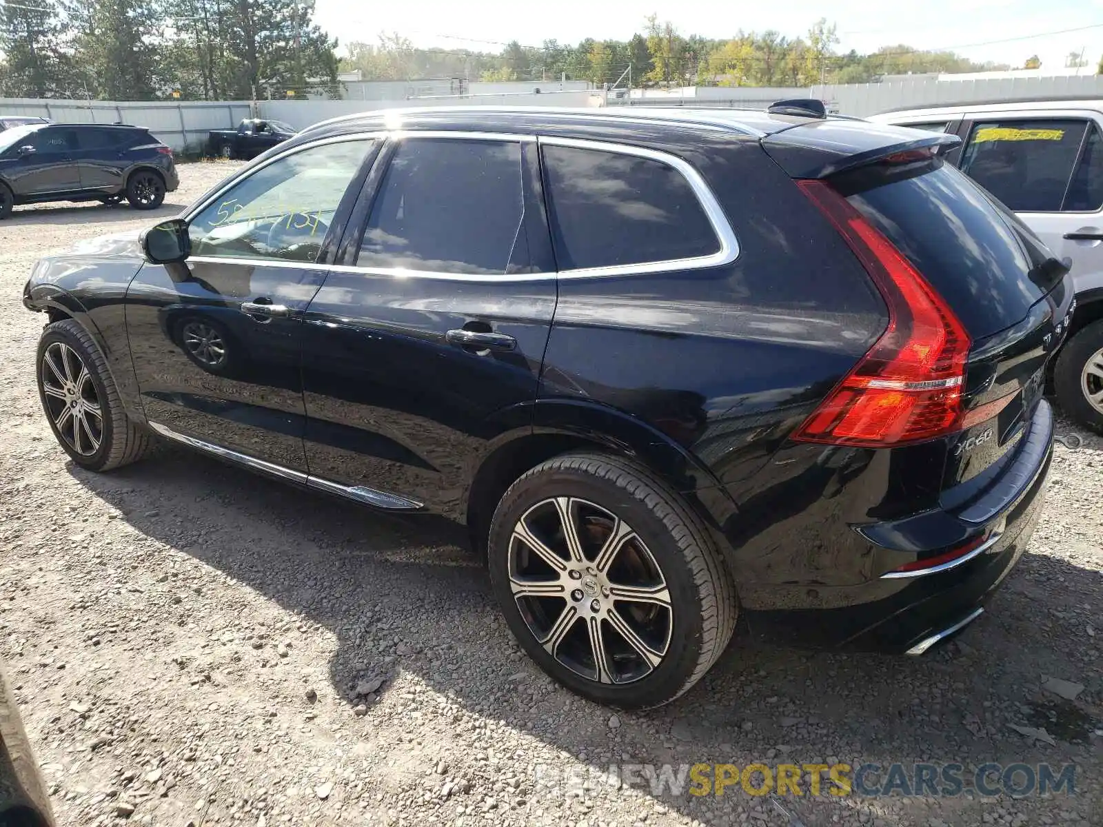 3 Фотография поврежденного автомобиля LYVA22RL7KB220247 VOLVO XC60 2019