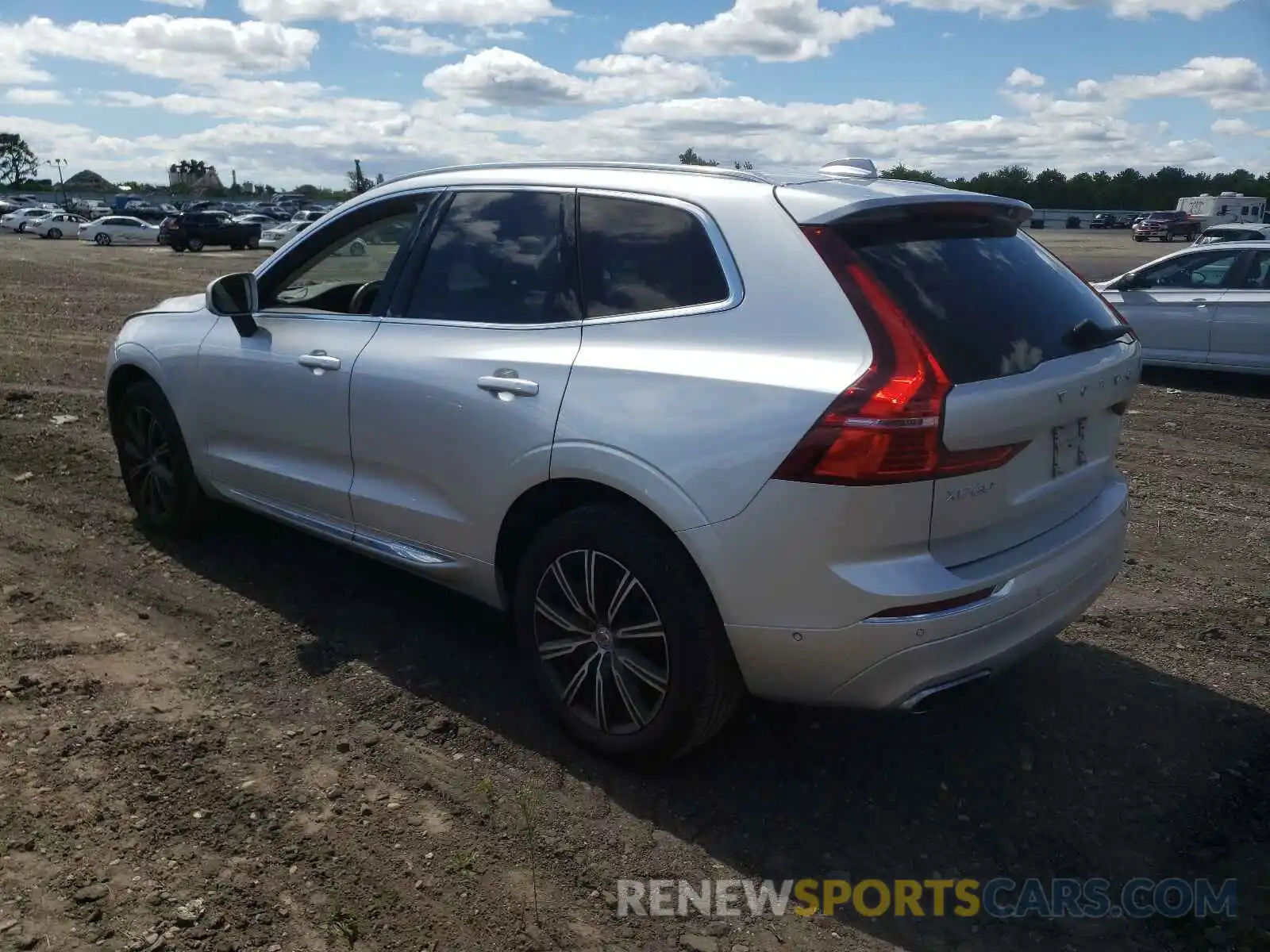 3 Фотография поврежденного автомобиля LYVA22RL9KB228592 VOLVO XC60 2019